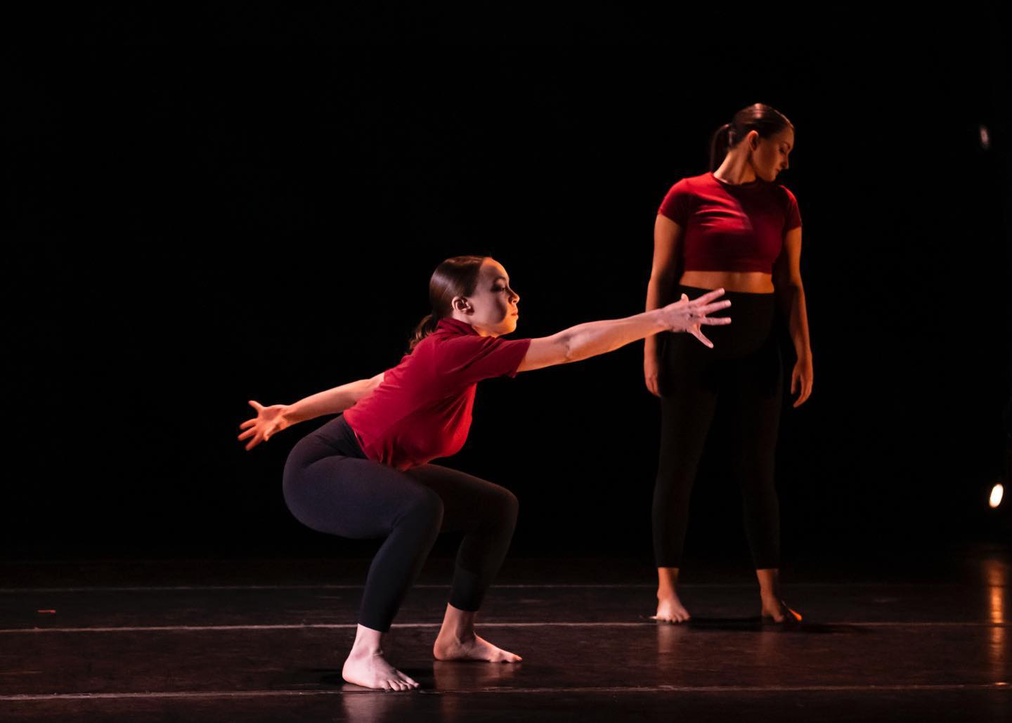 âWeight of a Nationâ
BEAUTIFUL photos of these wonderful artists from our guesting with Nozama Dance Collective in December. A great way to finish 2022 and looking forward to working with Sam and Odessa again in an upcoming work!
Photos by @elisemiwaphotography courtesy of @nozamadance â¤ď¸