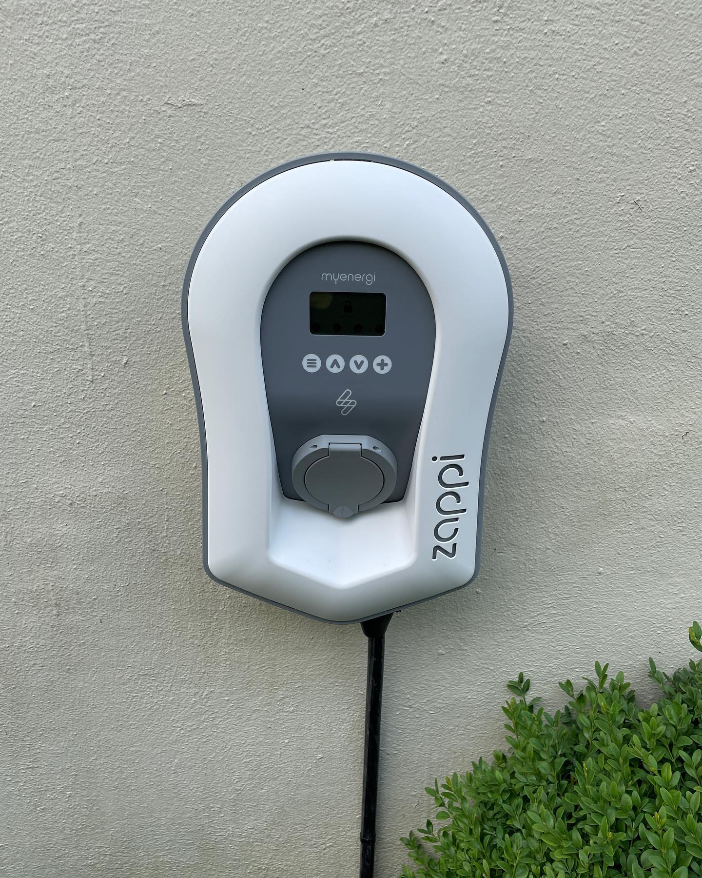 22kw #zappi @myenergi #evcharger install in #sailsbury for a commercial customer under the #ozev #wcs scheme, staff now able to charge at work and encouraging others to switch to #ev materials supplied by @rexelbath #gogreen #renewables