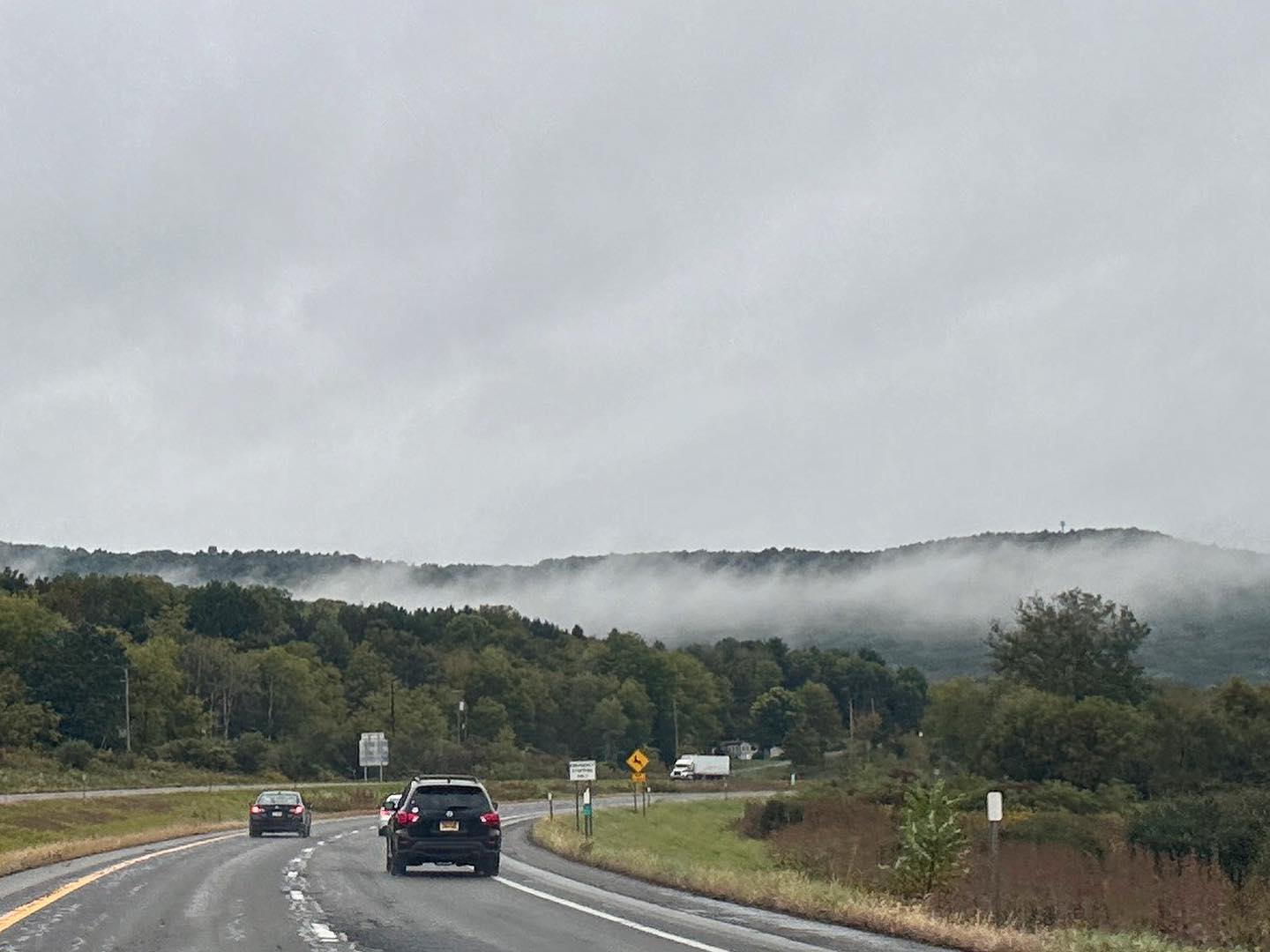 Low hanging clouds ⛅️ adding some magic to the long drives #ultimatecommuter #professionaldevelopment #selfimprovement