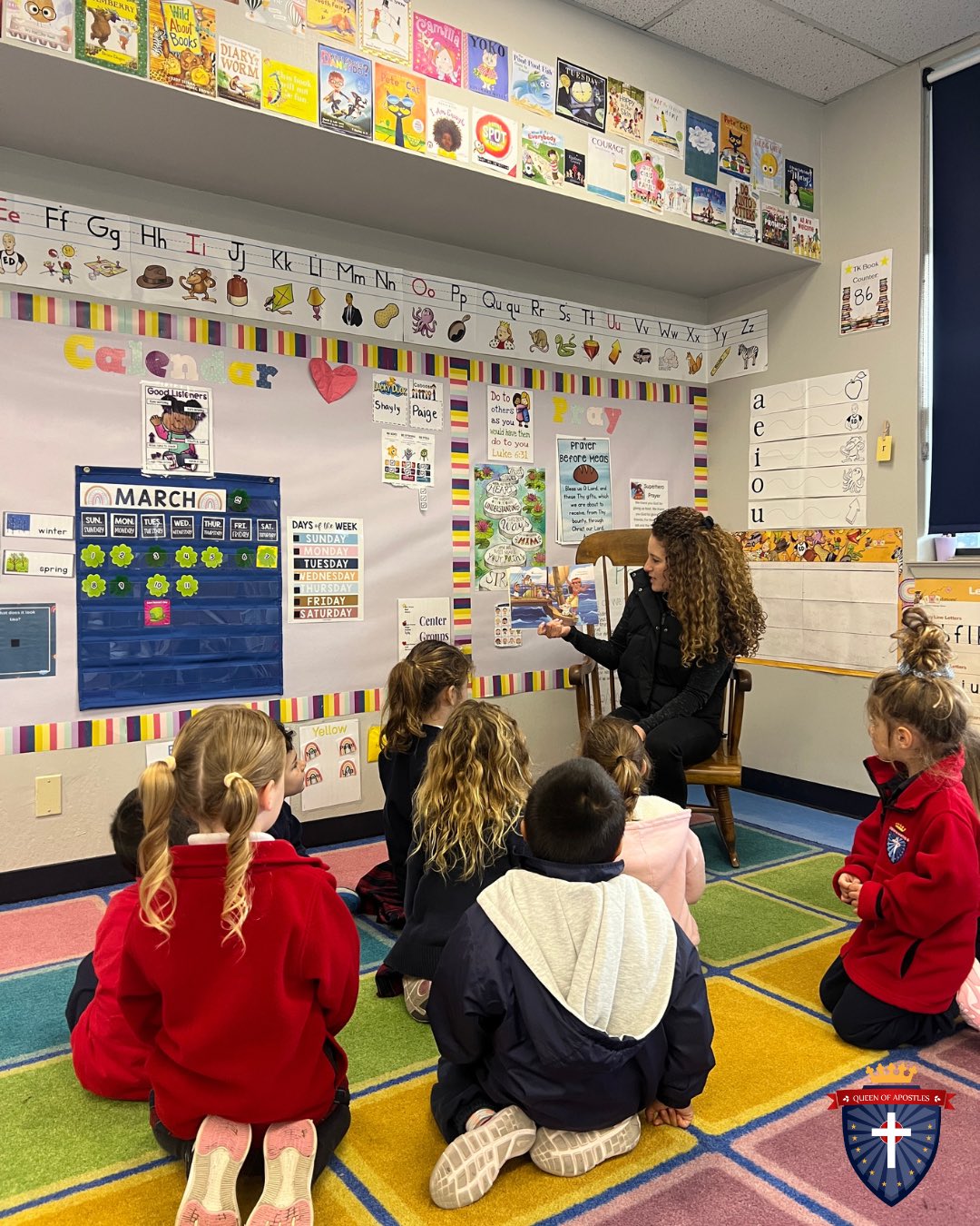 In celebration of Women’s History Month, moms from TK–5th grade joined our classrooms to read women’s history–themed books with students. ❤️💙 A special morning spent learning about inspiring women and bringing our school community together!🦅
#QofA #NeverGiveUp #womenshistorymonth #dsjcatholicschools #community