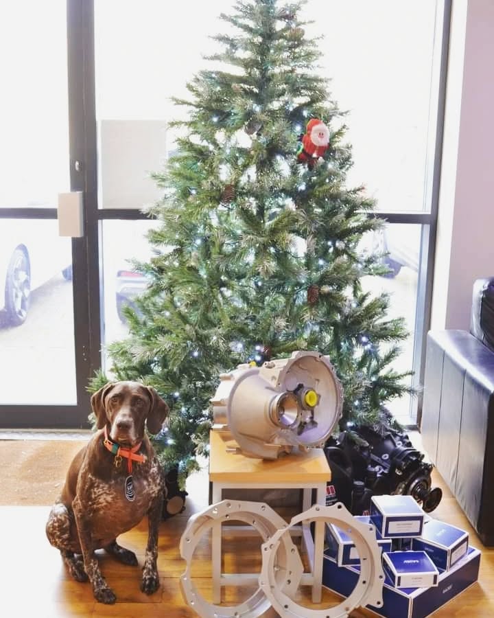 Merry Christmas from all of the team at SWR! πππ
Now that we are all closed up for Christmas, the tree is looking rather spruced up and populated with our favourite things - including our GSP, Tully - the voluntary SWR mascot ππ₯°
We wish you all happy holidays and we look forward to hearing from you all when we are back on the 3rd January!
If you get the chance, please come and visit us on the Sadev stand at the Autosport Show at the NEC Brimingham 11th - 14th January π
#SWR #Sadev #Gearbox #Transmission #Christmas #newyears #autosport #necbirmingham