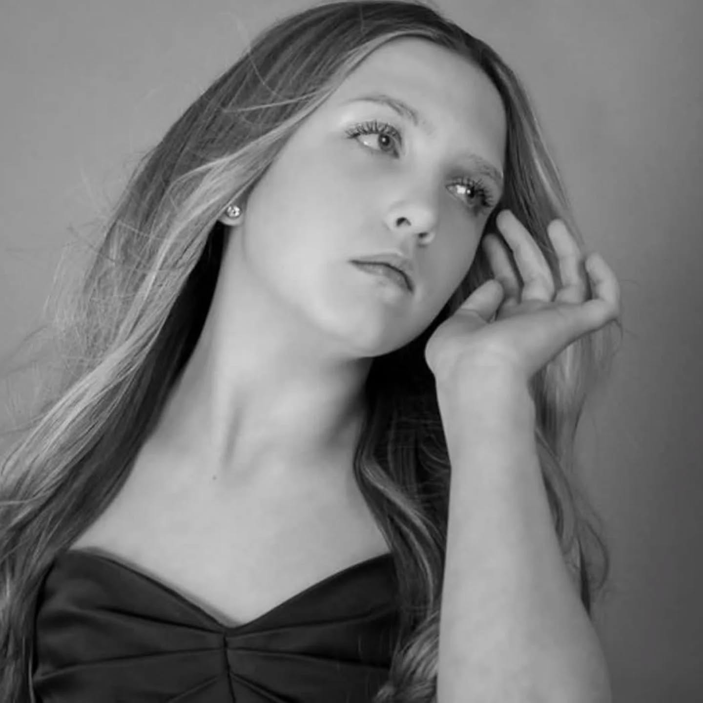 3 more days for you to enter the Miss/Mr. Starburst Online Photo Pageant for fees paid for the online National Pageant. Apply here
https://www.misstourismpageants.com/photo-contest-2027