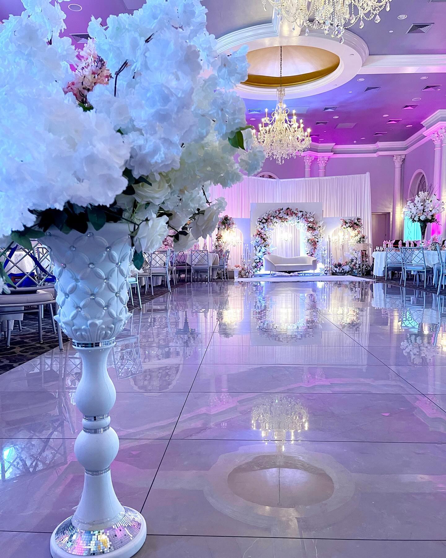 Experience the allure of Island Chateau – where luxury meets tranquility, and every event is a masterpiece. Your journey to unforgettable memories begins here. ✨ Call us at 718-447-5882 to start planning your next epic party#LuxuryVenue #MemorableMoments #explore #explorepage #venue #elegant @siedc @sichamber @nyctourism