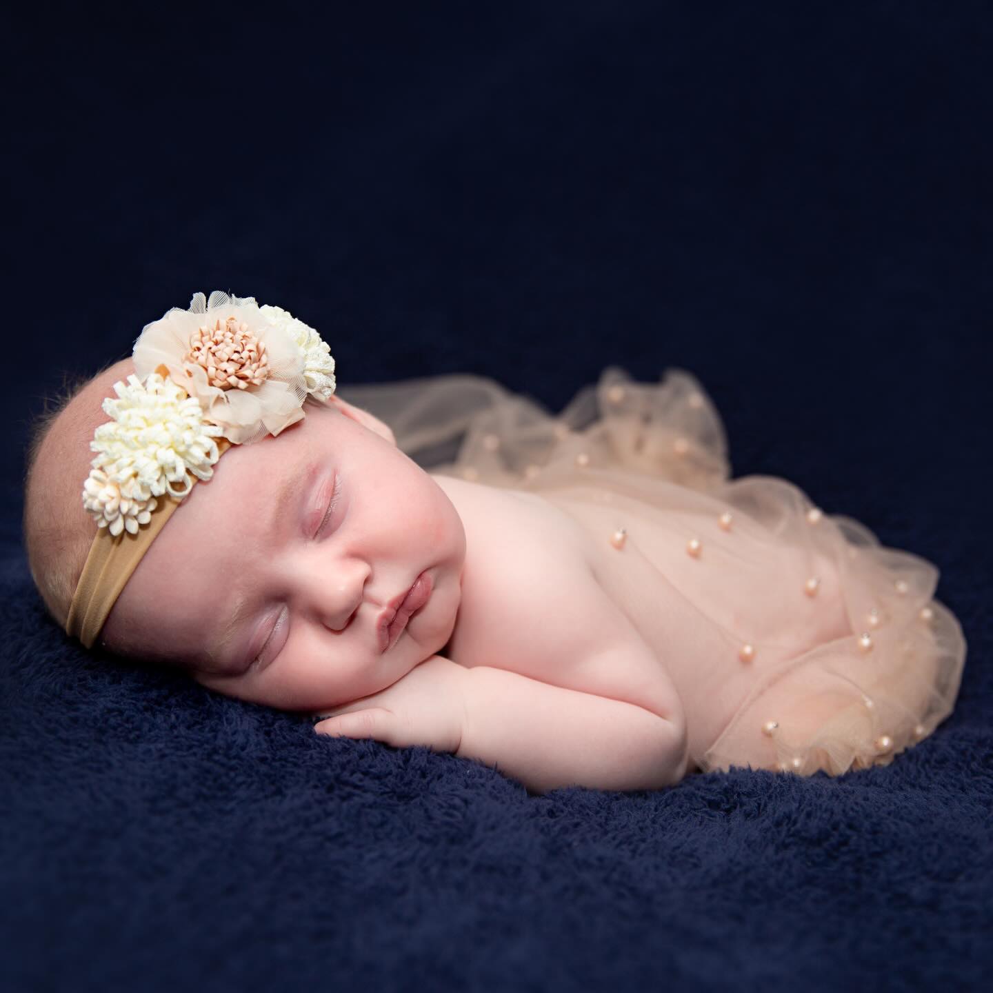 Tiny, peaceful moments like this are what make newborn photography so special 💙
Those first few weeks of life pass by so quickly, but they’re filled with the most beautiful little details — delicate fingers, soft cheeks, and the sweetest sleepy poses.
Newborn sessions are ideally photographed within the first 2–3 weeks after birth while babies are still beautifully sleepy and curled up.
If you’re expecting in 2026, feel free to send me a message to learn more about booking in for your newborn session.
#sjrichardsonphotography #oxfordphotographer
#NewbornPhotography #NewbornPhotographer #BabyPhotography
