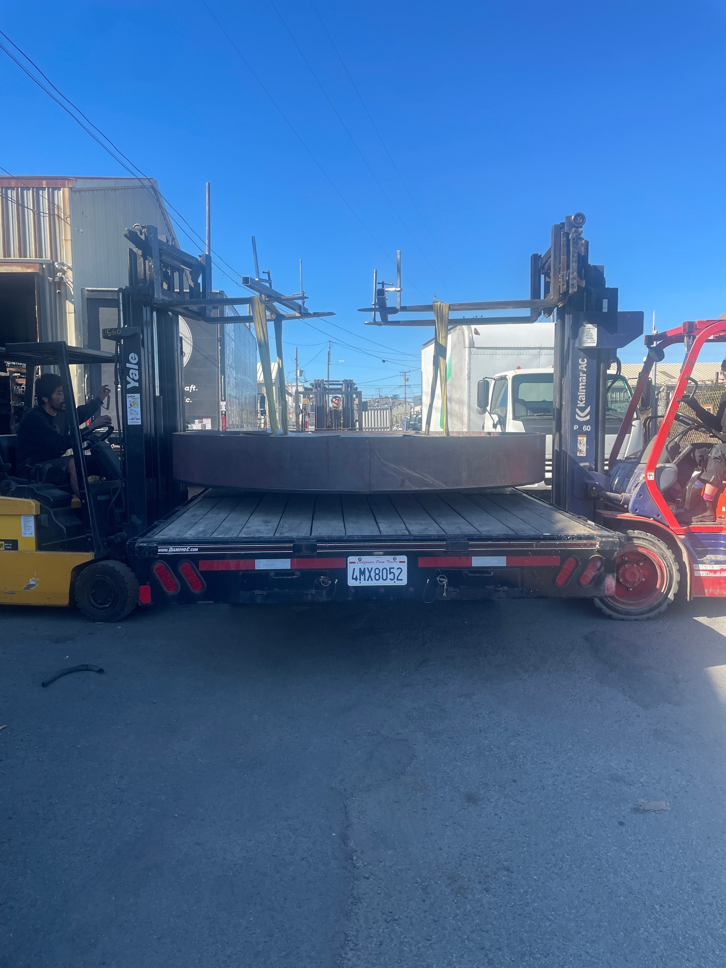 An Elegant Forklift Ballet. 🩰