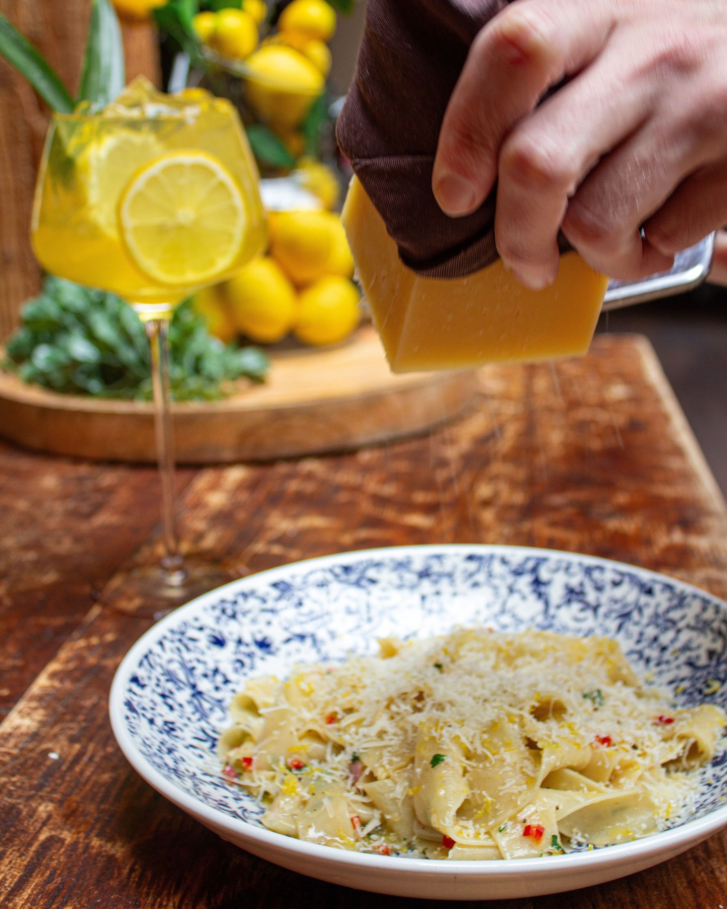 Transport yourself to the Italian coast at @onestomke 😋 🥂 ✨
On Thursday, March 26, enjoy @onestomke's Citrus & Sea dinner — a four course experience designed with fresh flavors, Mediterranean seafood, citrus-forward sips and sunshine in mind ☀️
Click the link in our bio to save your spot now 🔗
📸: @onestomke