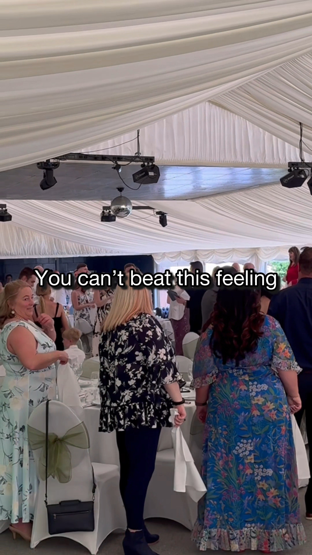 You can't beat this feeling 💍✨
Everyone on their feet.
The energy electric.
The room holding its breath.
"For the first time as a married couple..."
Then pure, explosive joy 🎉
This moment - when I get to announce you as newlyweds and the entire room erupts in celebration - it never gets old.
The goosebumps. The cheers. The love in the room.
This is what being a magical wedding host is all about 💛
Honoured every single time 🎩