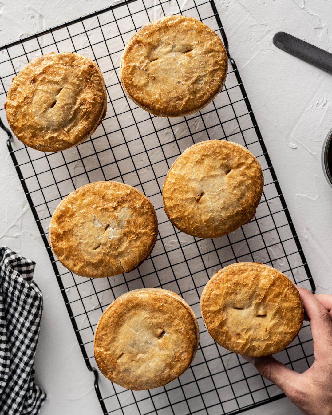 Heading to Crab Fest this weekend? 🦀
Swing by Miami Bakehouse and fuel up with your favourite fresh pies, sweet treats, and great coffee waiting for you! ☕🥧✨