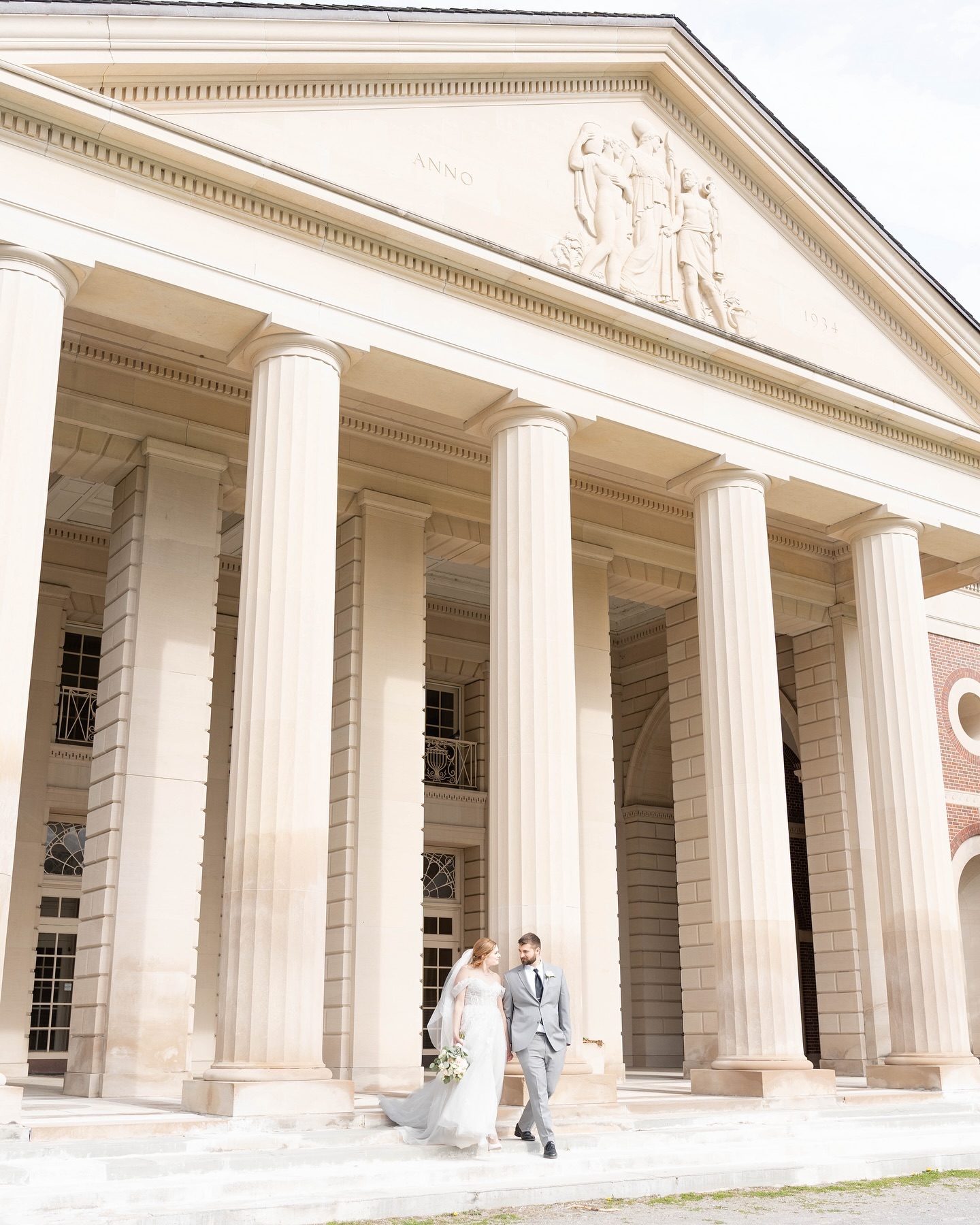 Centrally located in the heart of downtown Saratoga, our venue puts you steps away from iconic spots like Saratoga State Park—perfect for capturing your first look and bridal party photos! 📸✨ Check out these stunning shots by @ashleyrappphoto
Cheers to Jackie + Matt 04.27.24 🤍
