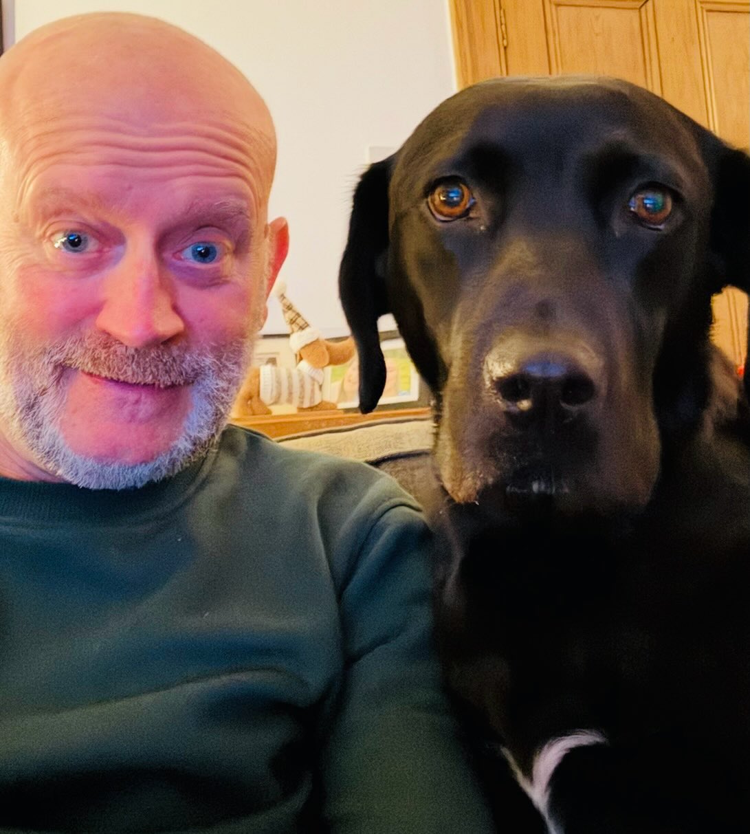 These are the mesmerised faces brought about by the amazing Butternut Squash, Chocolate and Orange Cake by @books_coffee_cake - whilst @oldschoolbooks_burnhammarket the other day. Ian is looking forward to Chicken Tonight after this awesome purchase, written by @rocketandsquash . Neither of us can divulge who ate the corner of the cake….