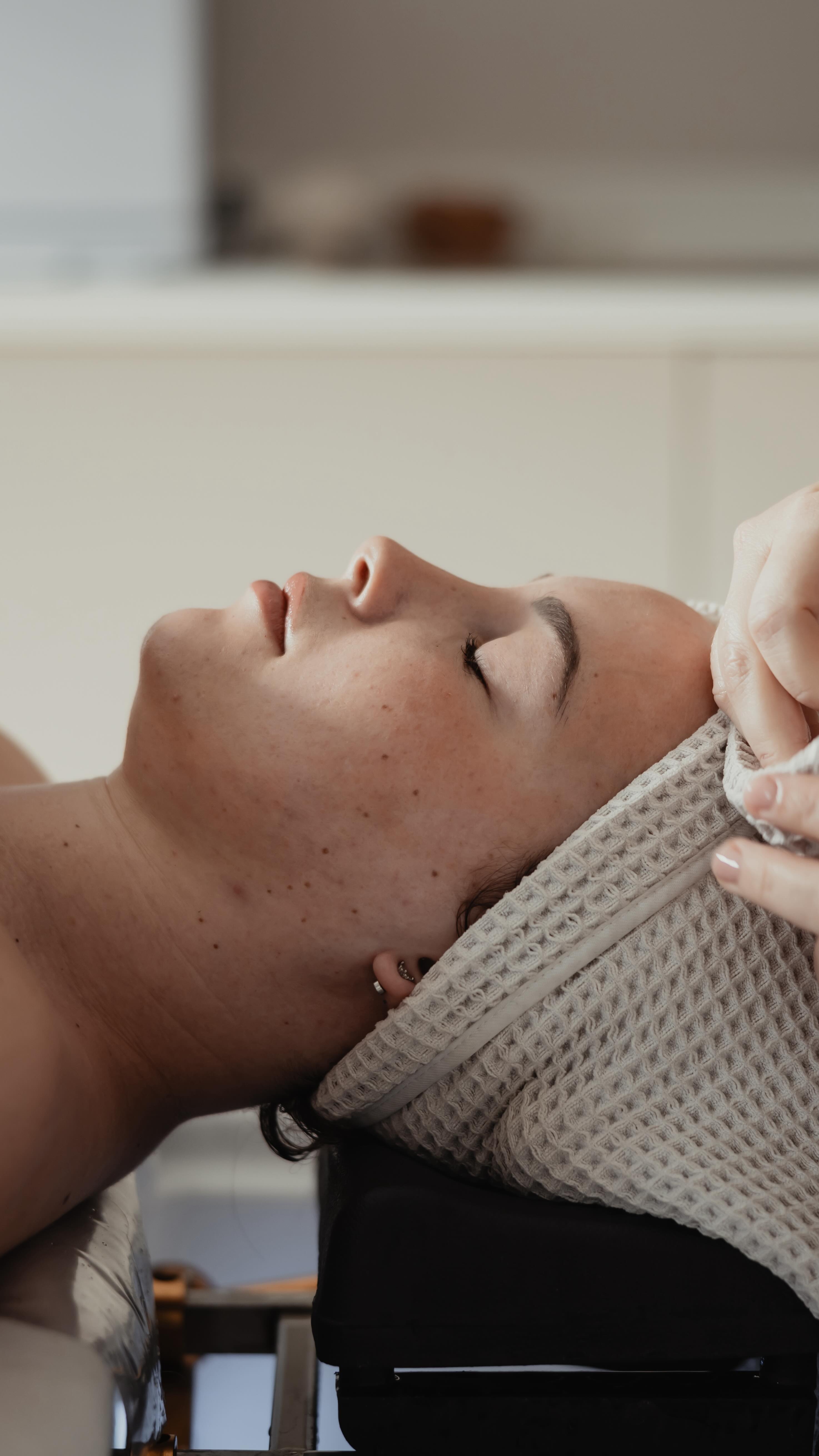 You don’t have to do anything here, come as you are.
All of our March appointments have now been secured and we have a handful left to offer for April, if you’re ready to unwind you can reserve your space via the website.
#wellbeing #selfcare #stressrelief #massage #breathwork