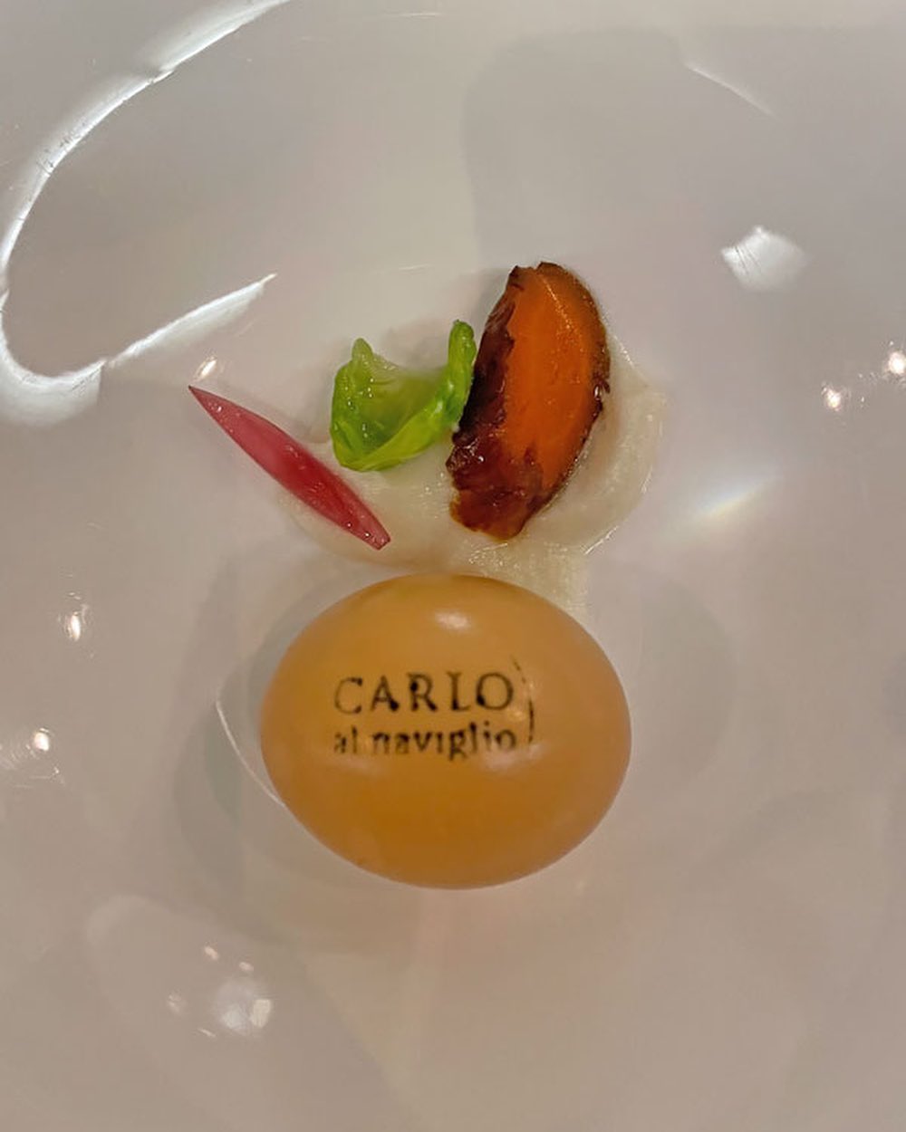 Languorino prima di cena? Vi porto alla scoperta di @carloalnaviglio Il nuovo locale dello Chef @carlocracco . 😋 Vi aspetto sul blog. Link in Bio. #laspandata #carlocracco #carloalnaviglio #milano #cibo #food