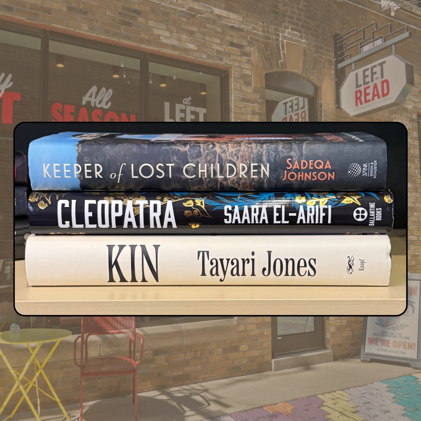 Stacks on Stacks on Stacks! 😅
📚 Swipe for just a few of the stacks you’ll see when you visit Left on Read today. From memoir and fantasy to family sagas and sci-fi, the shelves are poppin’ and there’s something here for you.
📍612 E Douglas Ave, Suite 200 | Wichita, KS
See you soon!