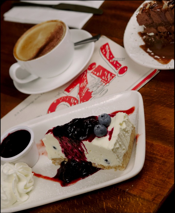 What's your go to order? Something you know hits the spot everytime🤤 comment below👇