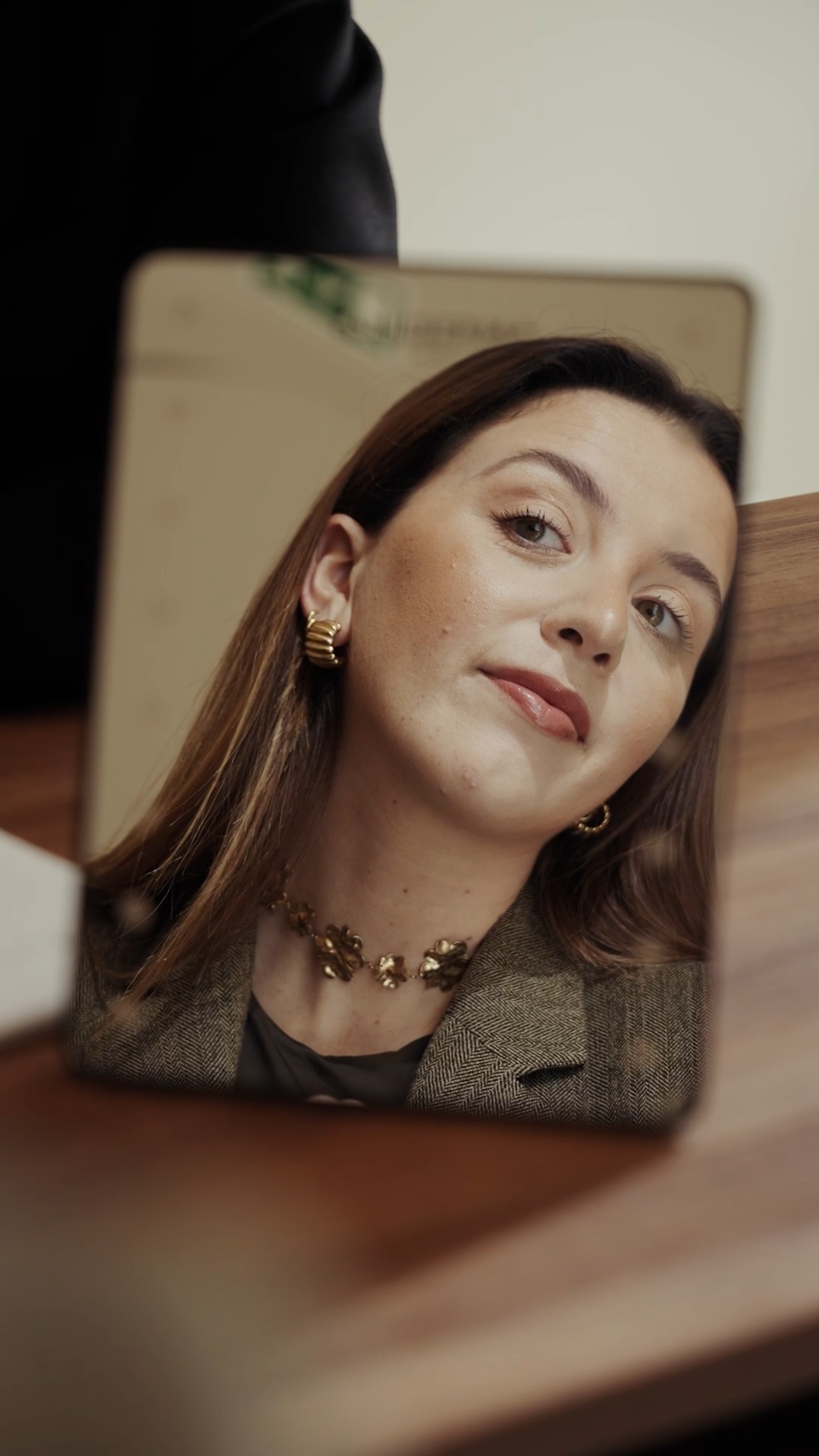 Entre a rotina e o trabalho, há algo que não deve ficar para depois: cuidar de si.
A @inesprata passou pela Face Mi para um momento dedicado à sua pele.
Obrigada pela confiança, Inês.
#skinlasertreatments #facemi #institutofacemi #clinicaesteticaporto #facemiporto #medicinaesteticaporto #medicinaestetica #cuidadosdepele #hydrafacialporto