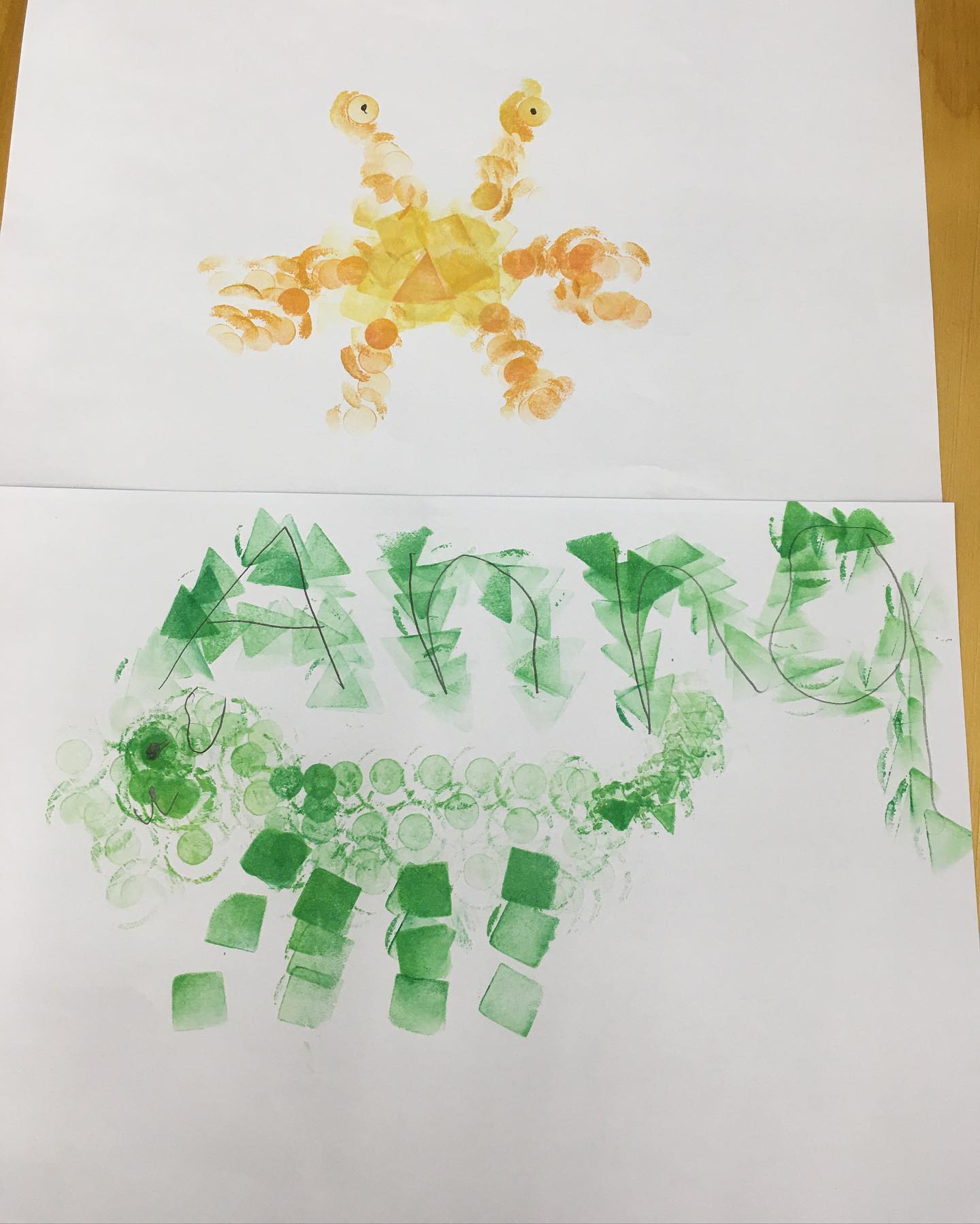 Decomposition and abstraction are some of the most important life skills and problem solving techniques that computational thinking teaches us.
See how these kids break down complex shapes into simpler ones and how simple shapes can inspire us to create complexity through abstraction 🤗🤩