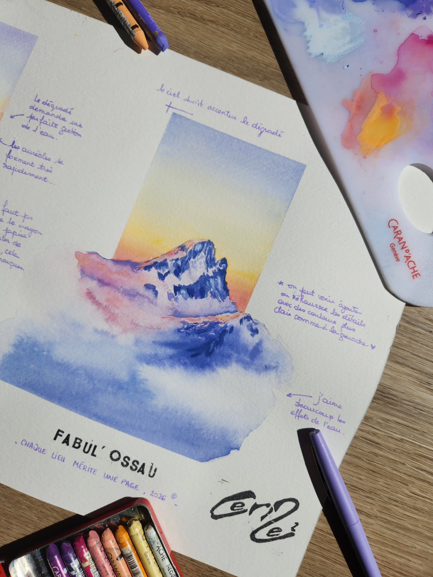 💛🧡❤️💜💙 Fabul' Ossau 💙💜❤️🧡💛
Je commence une série que vous aurez, je l'espère, plaisir à retrouver tous les dimanches à partir du mois d'avril...
Je peins dans des carnets depuis plus de 10ans maintenant, capturant la beauté des lieux partout dans le monde et dans ma région natale.
Pour cette année 2026, j'ai décidé de mettre à l'honneur les Pyrénées et le Pays Basque à travers 24 illustrations. Pour chacune, je vais réaliser une planche d'étude et une illustration très grand format à l'aquarelle ou dans un autre médium...
La série Fragments du Regard - Couleurs des Pyrénées illustre l'idée que "Chaque lieu mérite une page" et qui de mieux que le fabuleux Jean-Pierre pour commencer cette série.
Voici donc la planche de recherches dédiée au Fabul'Ossau. Entièrement réalisée avec des Neocolor 2 @carandache craies que j'ai découvert lors des carnets d'alpage en 2021 lors d'un atelier. Depuis, je les utilise en complément de mes aquarelles. Mais cette fois-ci, j'ai voulu me challenger et réaliser la totalité de l'illustration avec...
Vous aimez le résultat ?
#fragmentsduregard #unlieuunepage
#carnetdevoyage #CarandAche
©️ Les pages de mes carnets sont mon outil de travail artistique. Je les partage ici comme source d’inspiration, tout en veillant à préserver leur caractère unique.
Si tu souhaites apprendre à créer les tiennes, je propose également des guides et des ateliers.
Illustration d'après un incroyable cliché de Fred Marulier publiée sur le compte @bearnpyrenees_tourisme