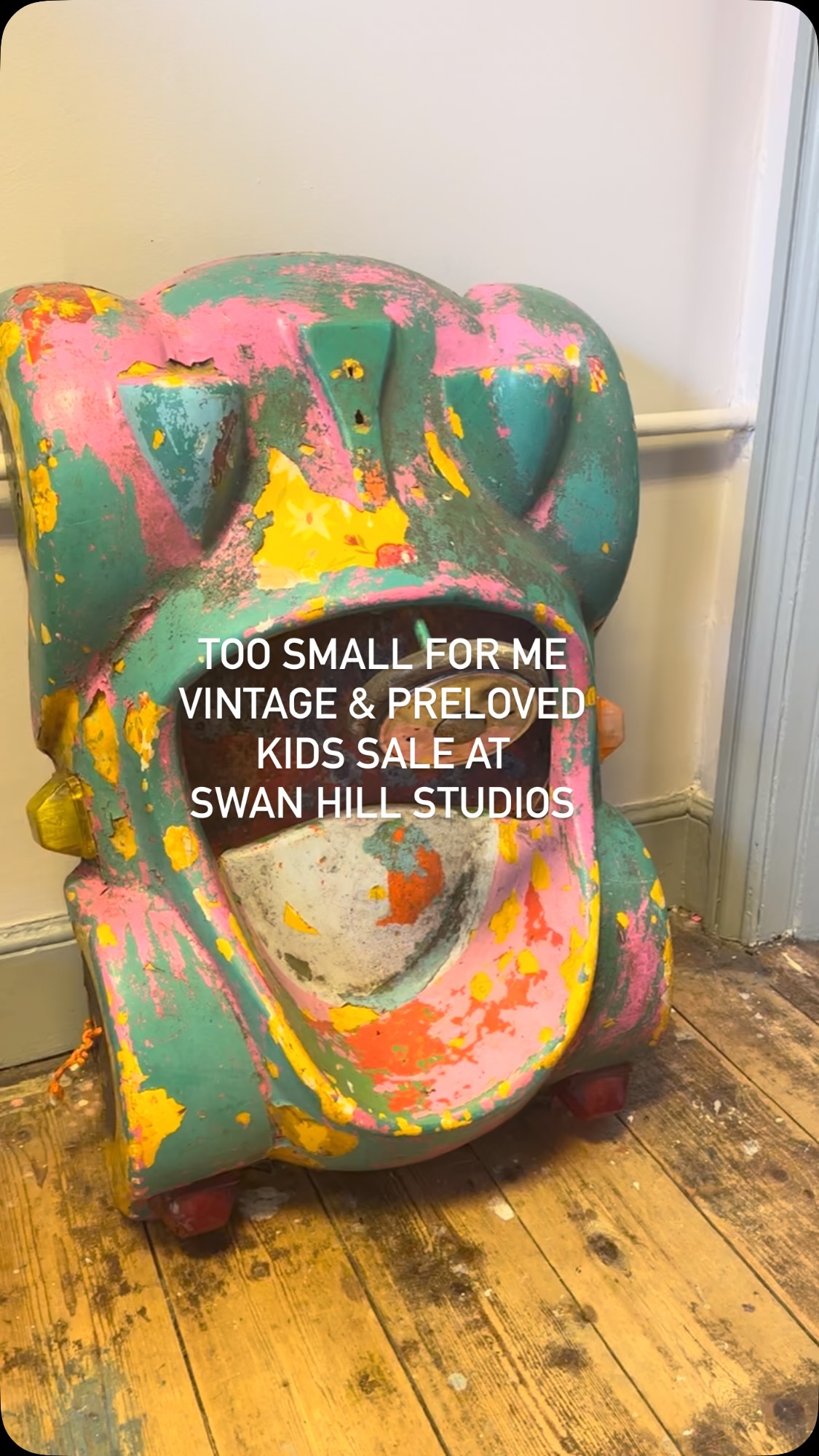 Wonderful few days at our new curated Vintage & Preloved kids sale at Swan Hill Studios with @storemarmello @gemmald7 @scillyshrewscoffee @pswecreate @naomi.and.the.wildlings @ruthyralph_petit_treasure_ @charityshopping_ruthy @joeparnelljonestvc @13emilycheadle FREE MOTHERS DAY CRAFTS | OPEN TIL 4pm 🤍