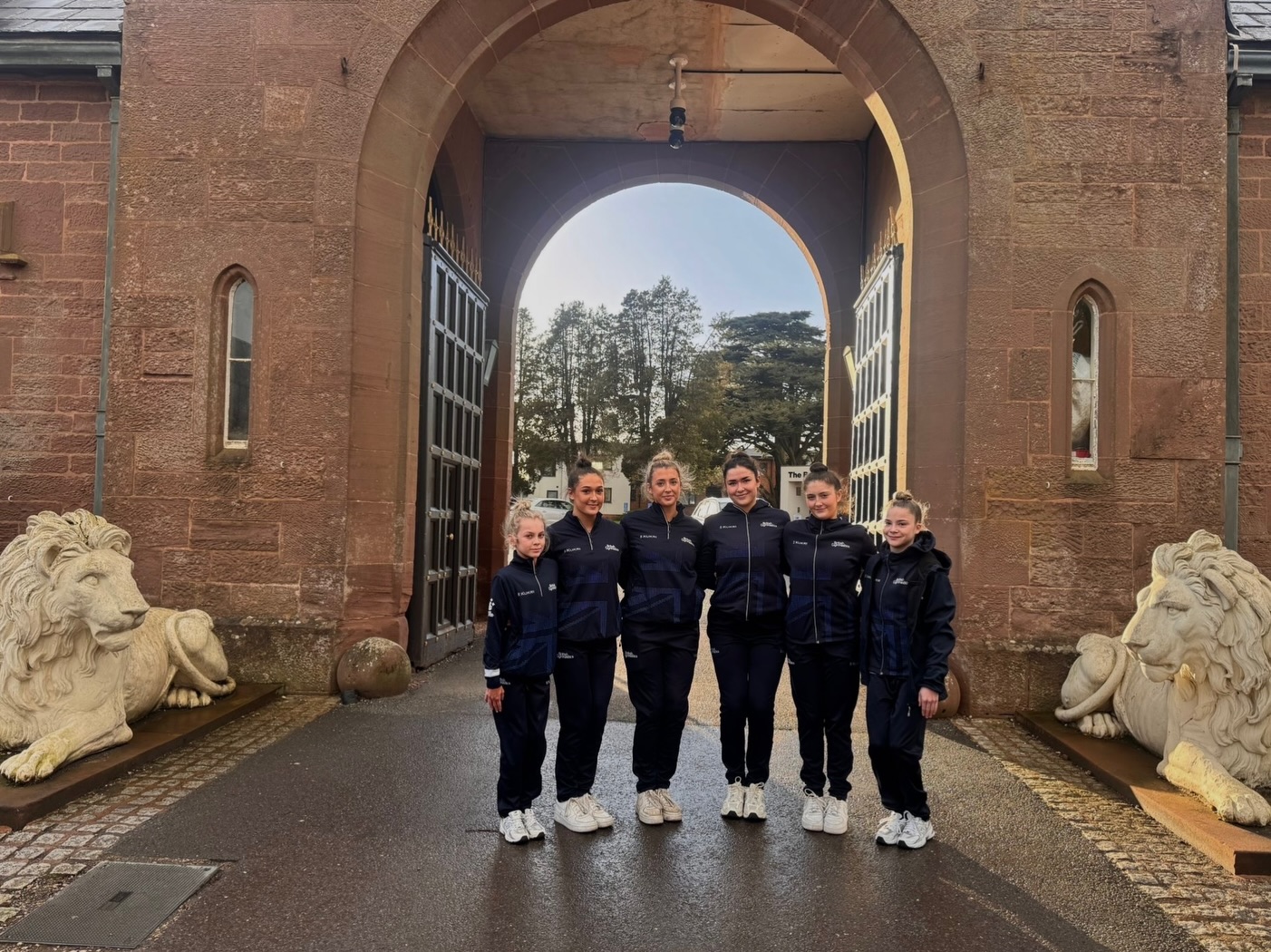 π¬π§ GB Training Camp π¬π§
What an incredible weekend! β€οΈπ¬π§
Our Junior and Senior Trio attended the first GB training camp of the year at Lilleshall National Sports Centre!
An amazing experience for them β learning, training, and making fantastic memories. So proud of all their hard work and dedication! π€©β¨
#GBTrainingCamp #ProudMoment #Teamwork #HardWorkPaysOff π¬π§β¨