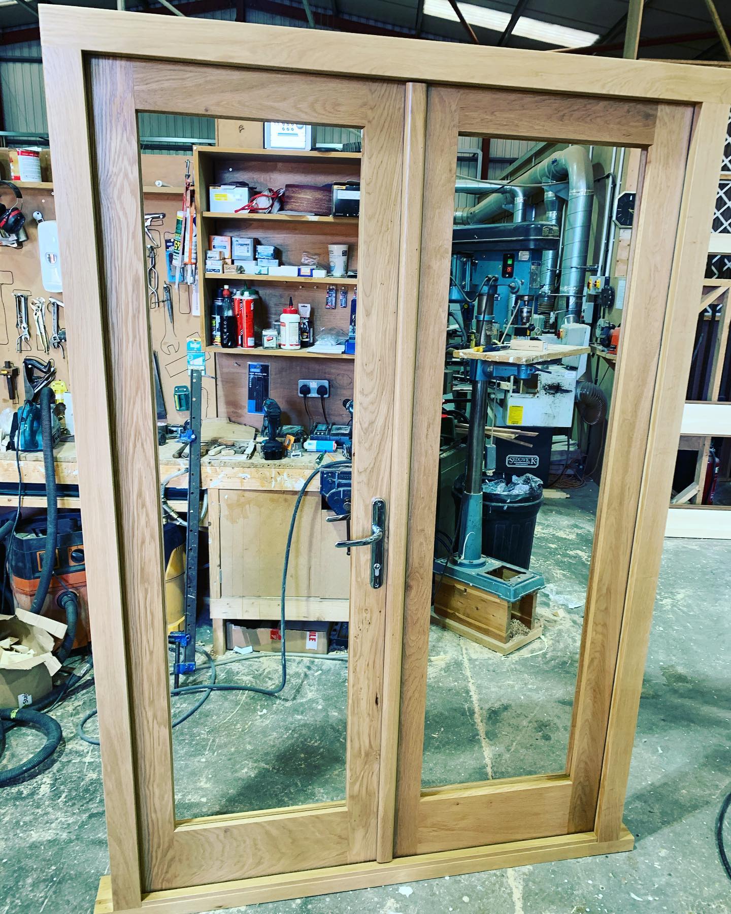 Engineered oak, doors and casement windows ✅#oakland #woodworking #madetomeasure #bespoke #handcrafted#renovations #oak