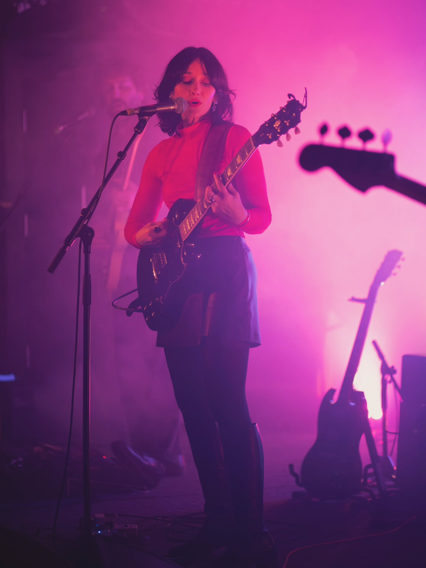 H O W L I N G B E L L S
Great show from the Howling Bells at King Tuts in Glasgow last night. 20 years on from the first time I saw them live, they still rock 🤘
@kingtutsofficial
@howlingbells
#livemusic #concertphotography #glasgow #kingtuts #music