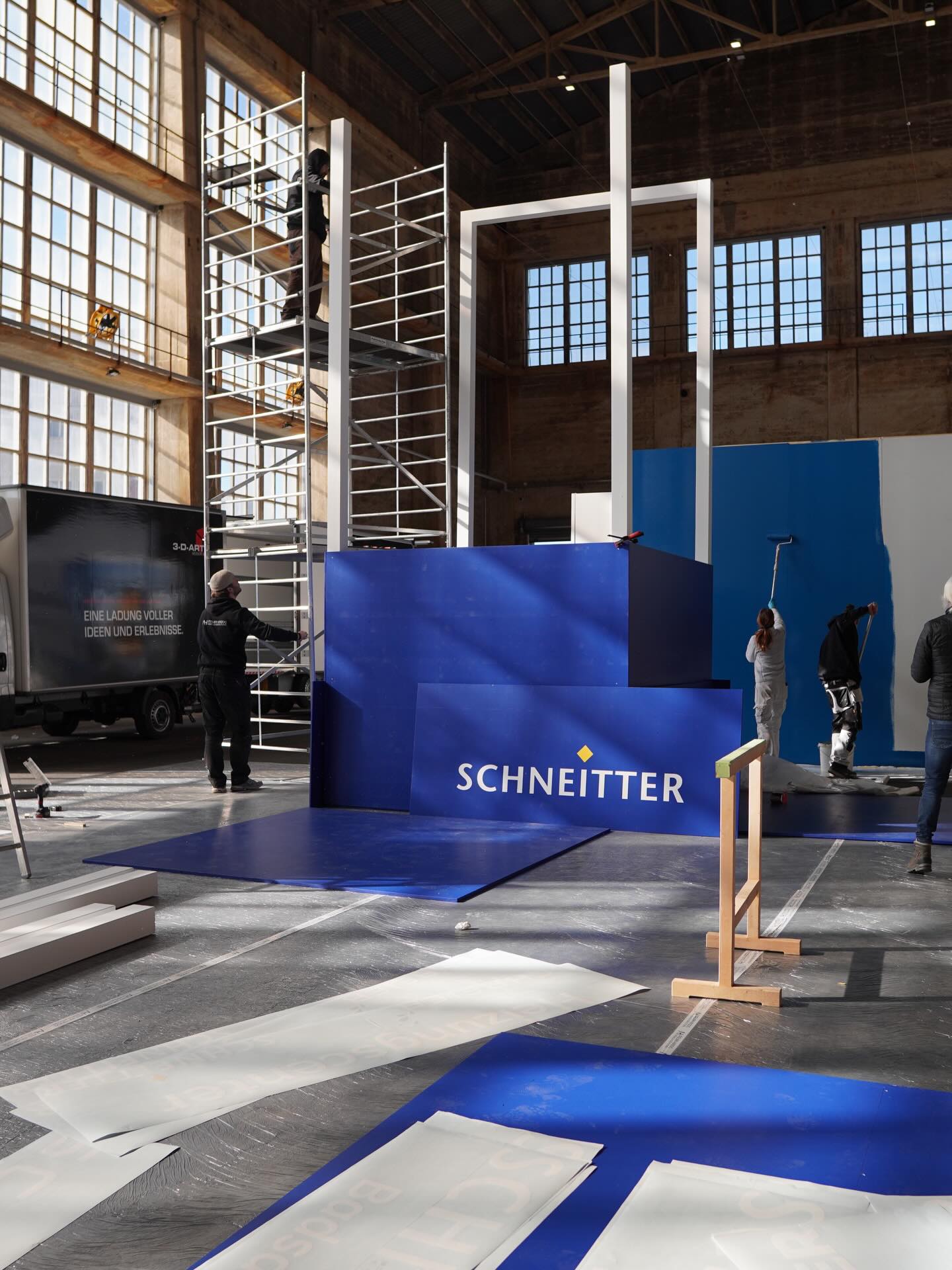🚧 Tag 1 – Der Aufbau läuft! 🔧✨
Zusammen mit Atelier Herzog sind wir fleissig dabei, unseren Messestand aufzubauen. 💪 Der erste Teil ist bereits geschafft – morgen geht es mit voller Energie weiter! 🔨📦
Kommt vorbei und besucht uns am Stand 3.35 👋 Wir freuen uns auf spannende Gespräche, inspirierenden Austausch und viele bekannte und neue Gesichter! 😊🤝
🎟 Gratis-Tickets!
Einfach auf den Link in unserer Bio klicken und auf der Webseite den Promo-Code „Schneitter26“ eingeben. 🚀
Wir freuen uns auf euch! 🙌
#eigenheimmessesolothurn #heizung #sanitär #photovoltaik #schneitter