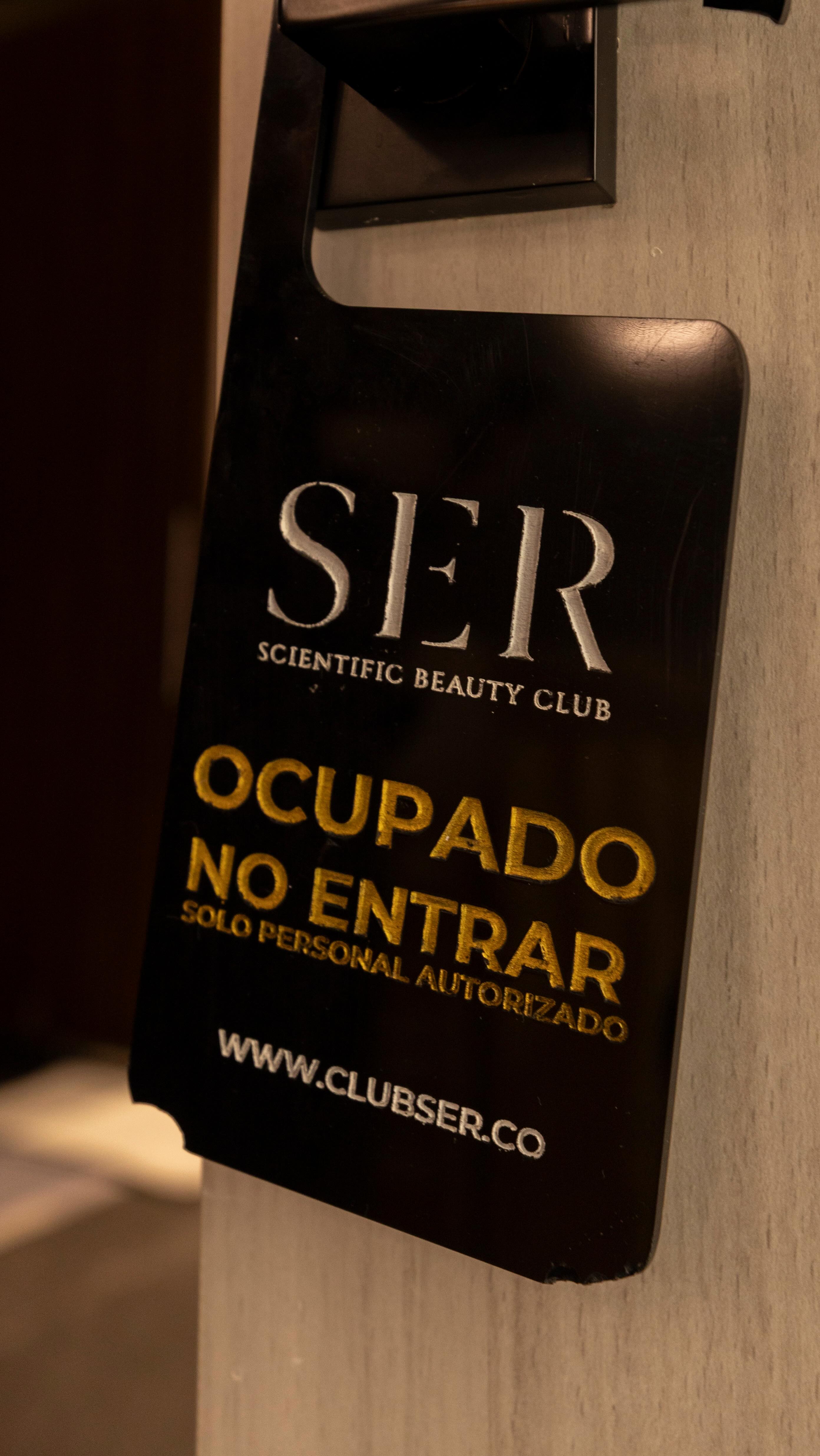Tu celular no es lo único que necesita recargarse… 🔋
Recarga tu cuerpo, mente y alma en Club Ser✨