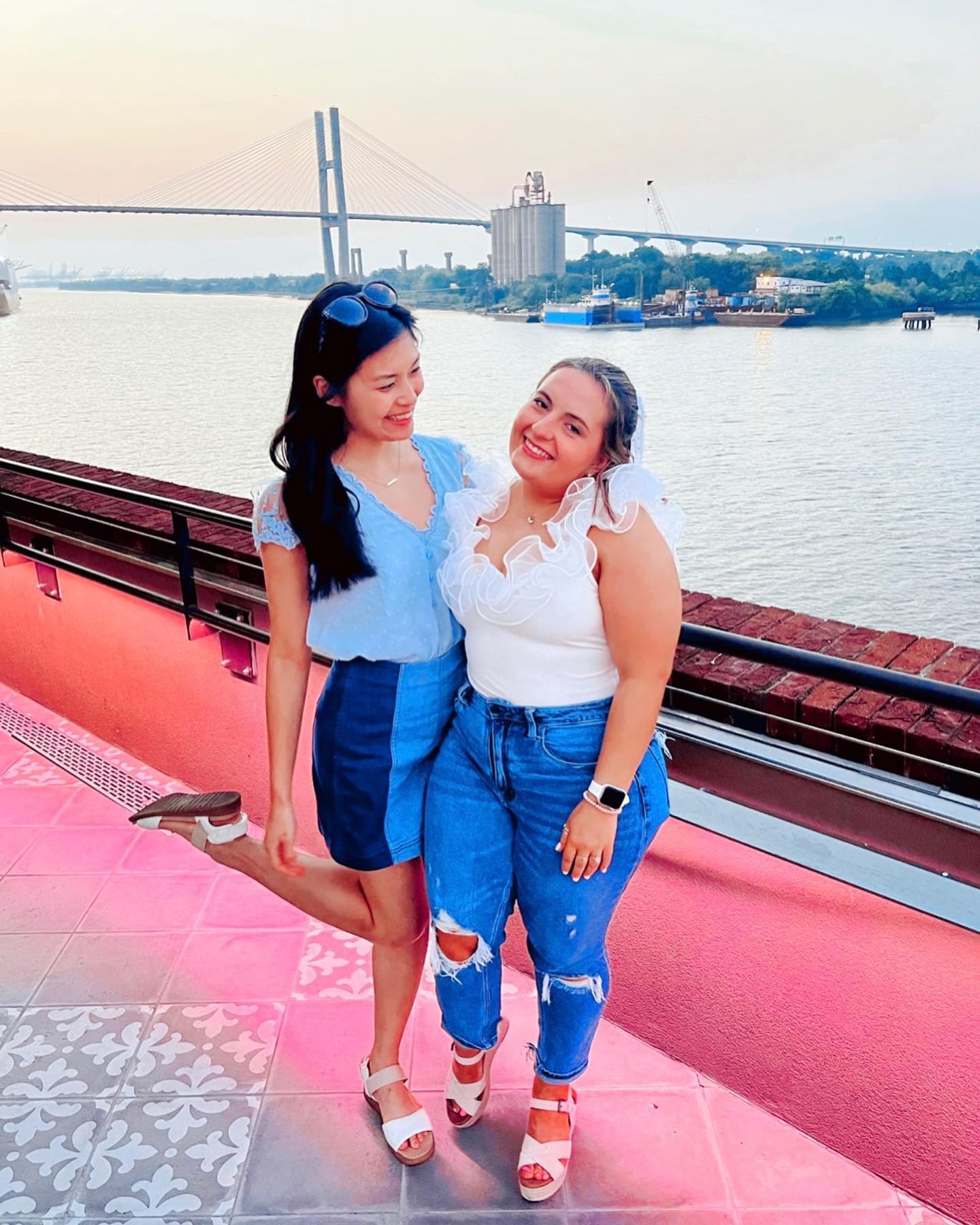 @emilyy_samsel getting married is the best reason to get the girls together & take over Savannah for the weekend 💘✨💕🫶🏼💍💖💐🪩 consider us all the #MissToMullis fan club !!