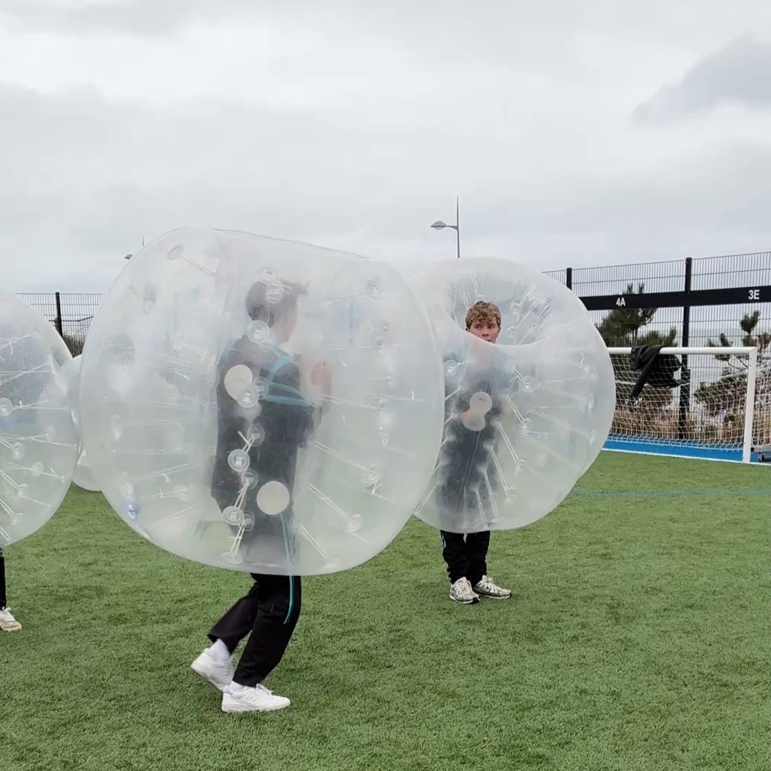 Our TYs took advantage of the great weather on Friday, enjoying an outdoors workshop featuring puzzles, catapults and, most entertainingly of all, bubble football 🫧 ⚽️