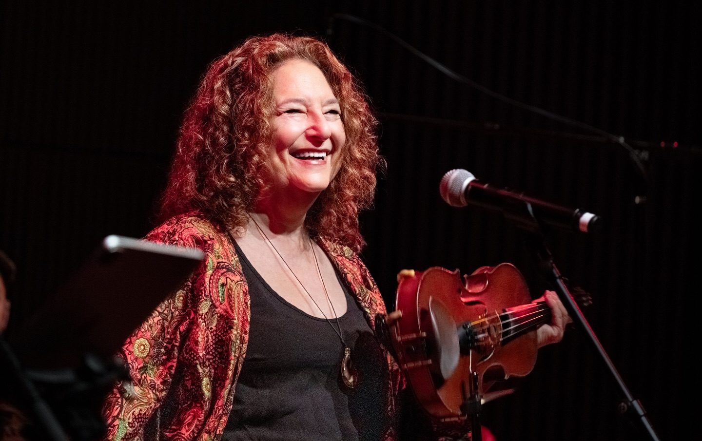 After an inspiring Klezmatics concert — keep that creative wave alive: don’t miss this rare chance to learn from their incredible violinist Lisa Gutkin. She’s coming back to Berlin on March 29 to teach a workshop. More info at shtetlberlin.com or on the Facebook event!
#Klezmer #BerlinMusic #JewishMusic #LisaGutkin #ShtetlBerlin