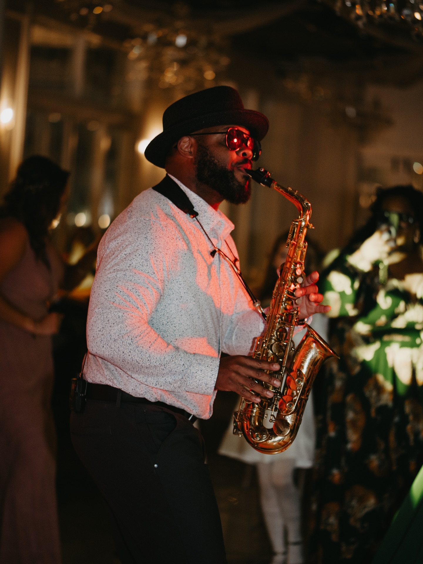 What parts of the wedding can Ezra On Sax perform at?
Ezra can perform during several moments of your day, including:
-Ceremony (processional, signing, recessional)
-Cocktail hour
-Dinner / reception background music
-Party set with a DJ
Inquire about one or more of these options today!