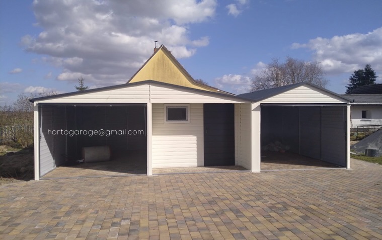 😃Wir präsentieren unsere Garage.
Sie ist 📏9 m breit und 📏6 m tief. Sie hat ein Satteldach, das Wasser und Schnee gut ableitet.
Farben:
• Wände: hellcremefarben
• Tore und Seitenteile: graphitfarben
• Dach: dunkles Graphit
🚪🔩Konstruktion:
• aus einem soliden Stahlgerüst gefertigt
• verankerte Stützpfosten
• Wände aus Trapezblech
• Dach auf mit Blech verkleideten Stahlträgern
✅Vorteile:
• langlebige und widerstandsfähige Konstruktion
• Schutz der Fahrzeuge vor Regen, Schnee und Sonne
• viel Platz für Autos und Geräte
🚗🧰🎿Verwendung:
• Parken von Autos
• Aufbewahrung von Werkzeugen und Gartengeräten
• Platz für Fahrräder, Motorräder oder eine kleine Werkstatt.
💻📲👨💻 eine ähnliche Garage oder andere Details wünschen, mailen Sie hortogarage@gmail.com, gehen Sie auf den Link in der Bio oder rufen Sie an
📞 +49 177 4242452
📞 +49 152 246 74 361