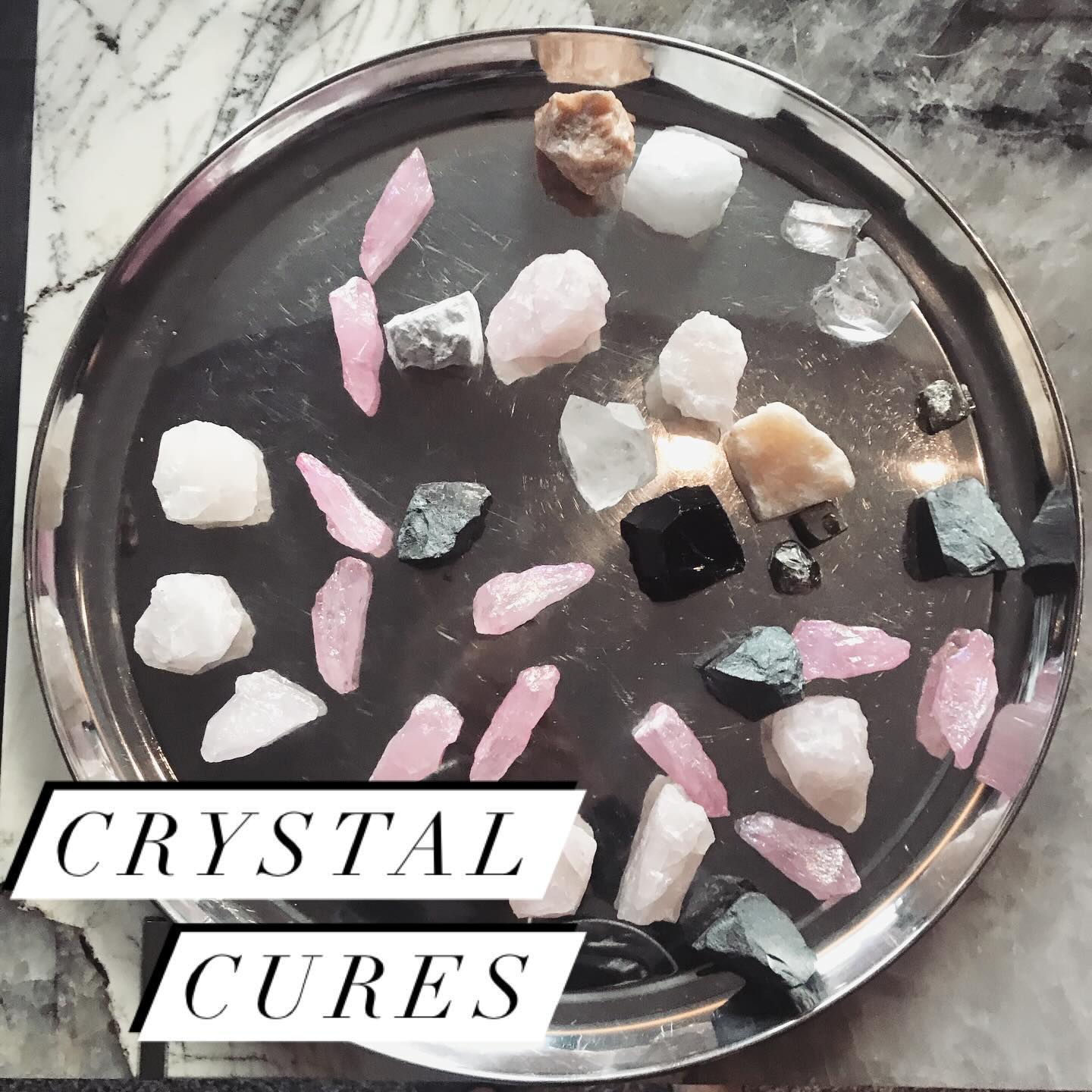 đź Crystal Cures
Crystals are definitely having their moment: not only are they pretty to look at, but they are oh-so great at helping cleanse and transmute the energy around us to support our goals.
Combined with Feng Shui they are even more potent! You can use them as easy cures for specific aspects of your life on your Bagua map, in your home or workspace.
When placing crystals, always set your intentions, and donât forget to purify them regularly. This can be done with spring or sea water, and then a full 24h cycle of sun and moonlight.
Stay tuned to find out what stones could benefit you the most!
đ«đ· En ce moment les cristaux vivent leur heure de gloire : non seulement ils sont beaux Ă regarder, mais ils peuvent grandement nous aider Ă purifier et transmuter les Ă©mergies autour de nous afin dâatteindre nos objectifs.
Combinés avec le Feng Shui, ils sont encore plus puissants ! Vous pouvez les utiliser comme remÚdes pour des aspects spécifiques de votre vie sur la grille du Bagua,, chez vous ou au bureau.
Quand vous placez des cristaux, faites le toujours en ayant bien dĂ©fini vos intentions, et nâoubliez pas de les purifier rĂ©guliĂšrement. Avec de lâeau de source ou de mer, et un cycle complet de 24h Ă la lumiĂšre du soleil et de la lune
Suivez-nous pour savoir quelles pierres vous seront les plus utiles!
#fengshui #crystals #fengshuimagic #intentionaldesig #fengshuicures #luckycharms #goodvibes