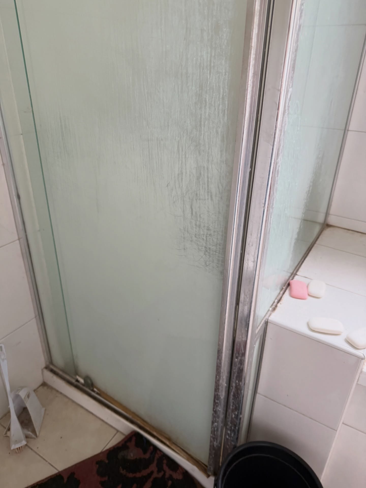 A fresh start for this shower and a fresh start for the week.
There is nothing better than seeing the transformation from before to after.
Wishing everyone a clean, calm and productive week ✌🏻😅