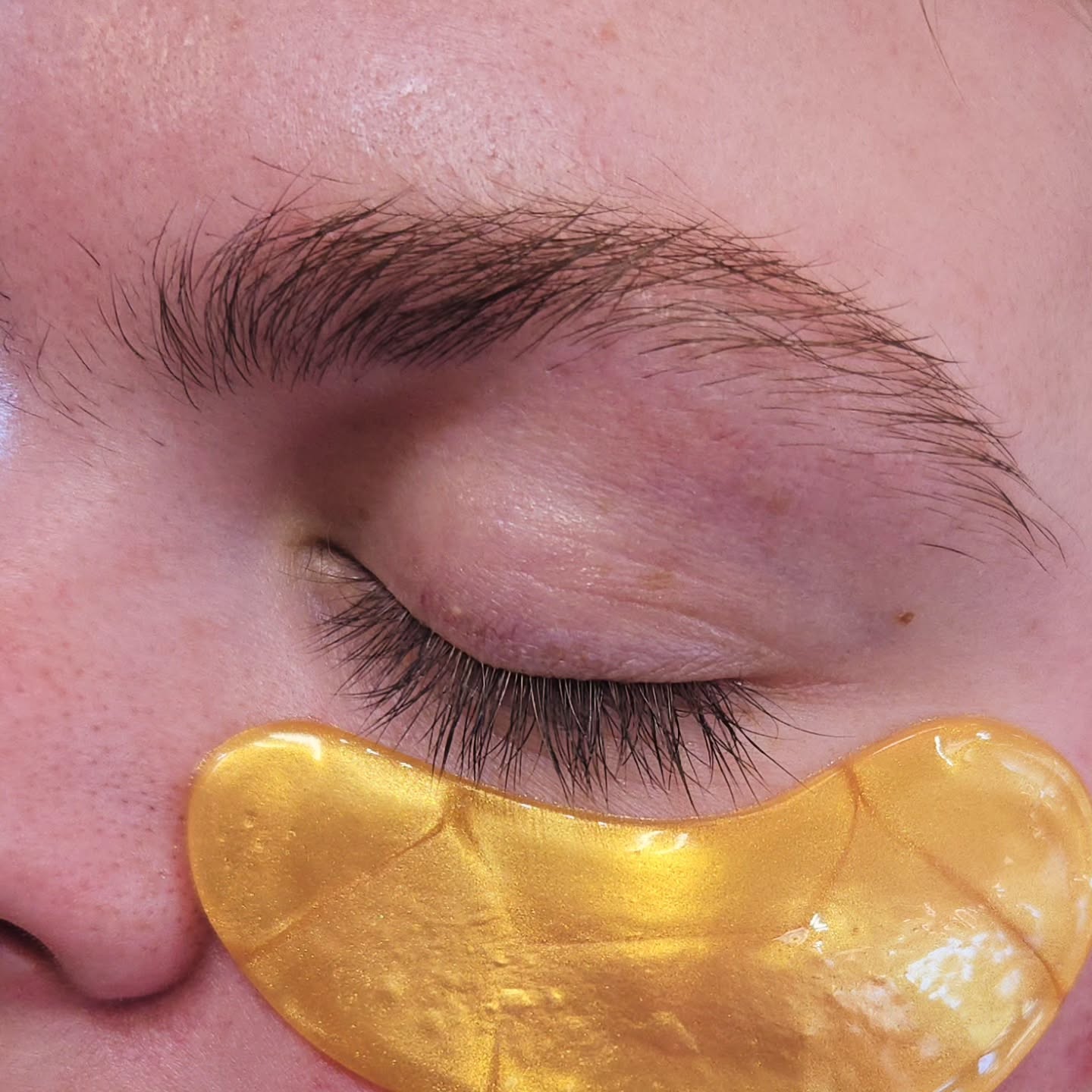 Its been 4 weeks since I saw this beautie and look at that growth!!! Kept them full, natural, and gorgeous ✨️