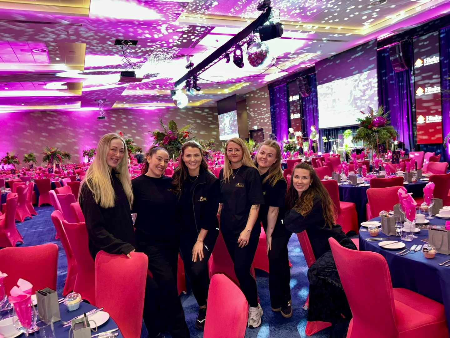 The Power Behind The Golden Thread 💫
Just some of the incredible team who make it all happen 💪🏼
#GoldenThreadEvents #BehindTheScenes #EventsIndustry #TeamWork #EventManagement