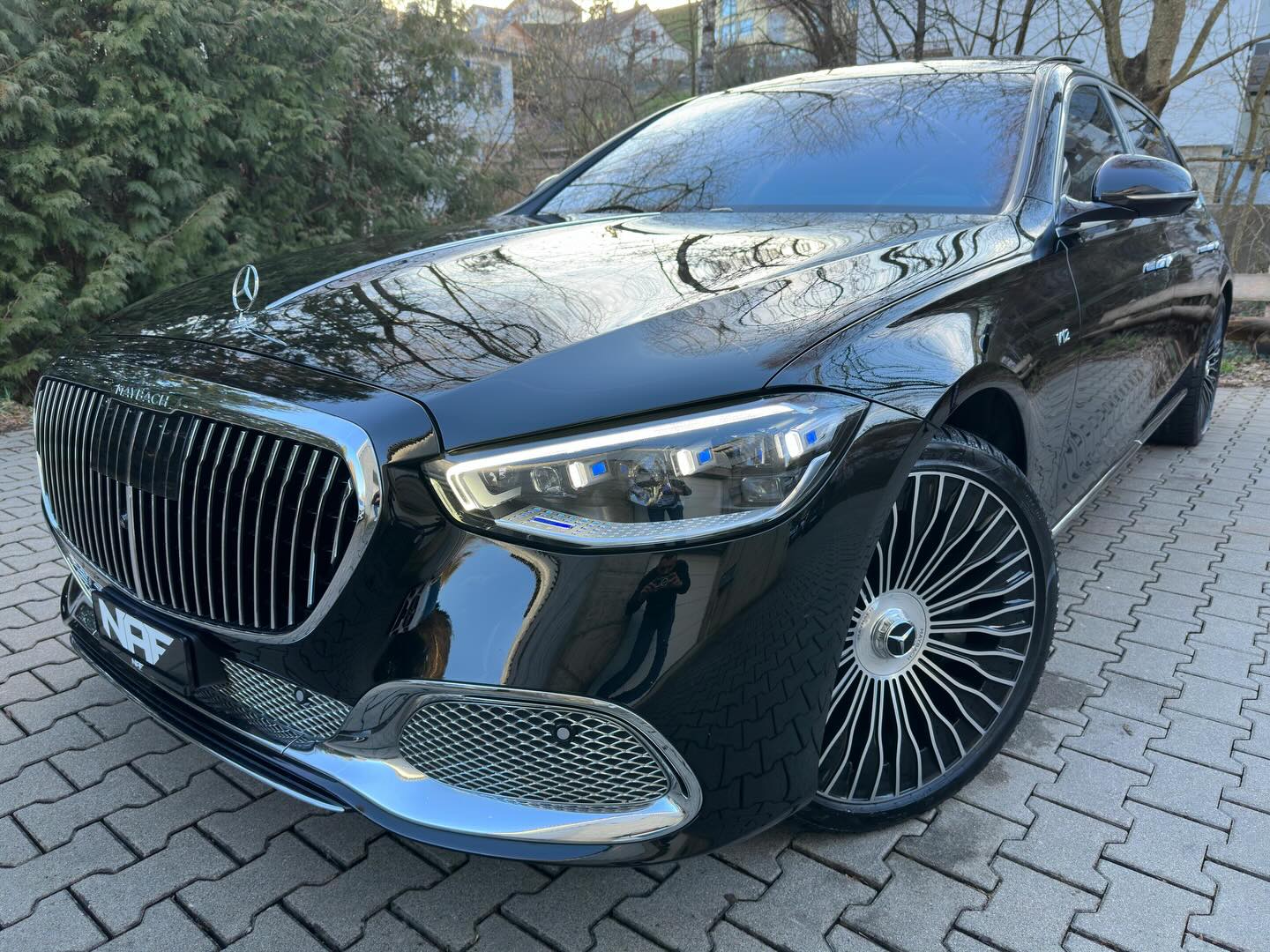 MERCEDES-BENZ S 680 4Matic Maybach
First Class 9G-Tronic - 04.2023 - 33’300 Km - 612 PS - | nafautomobile.ch | Tel. 061 981 17 04.