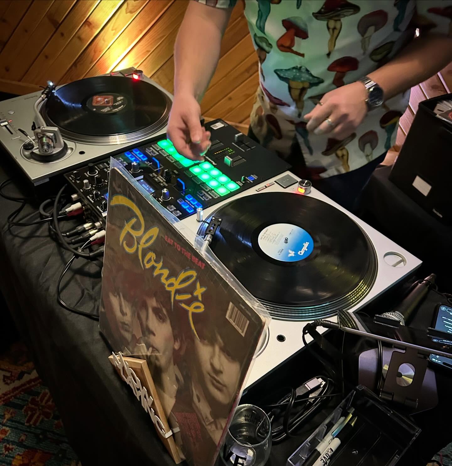 #tb Vinyl Bingo anyone?? How we feeling about making this a regular thing? Next one is April 3rd and every first Friday ALL SUMMER! đ