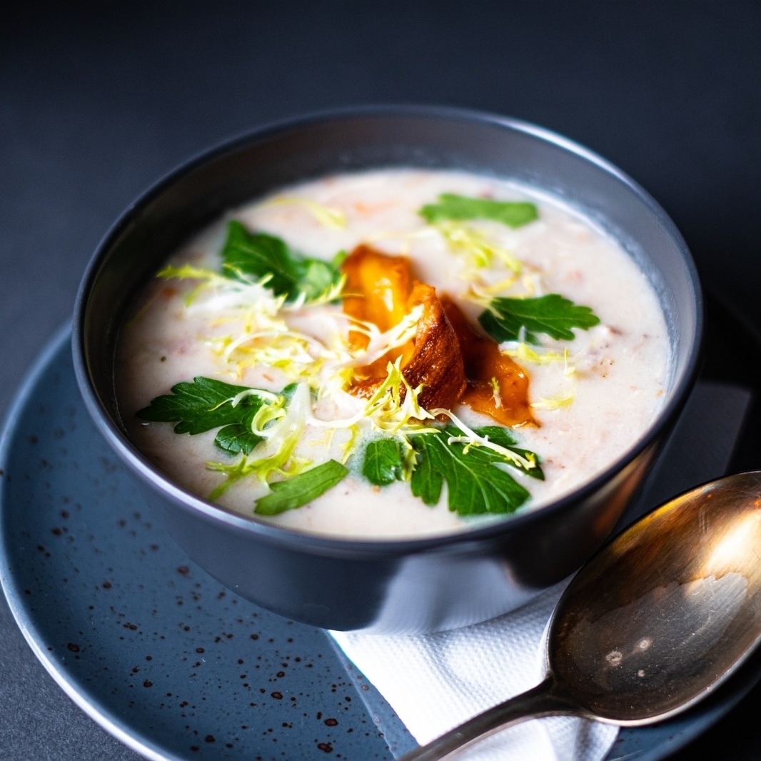 Zde malá ukázka našeho svatomartinského menu 🤩
Tak co? Máte chuť? 😊
Ode dneška až do příští neděle tyhle dobroty u nás můžete ochutnat 😍 budeme rádi za každou vaši reakci 😉
#svatomartinskehody #husa #tradice #mnamka #foodstyl #foodlover #foodphotographyandstyling #nahumpolce #vorkloster #tisnov 💗