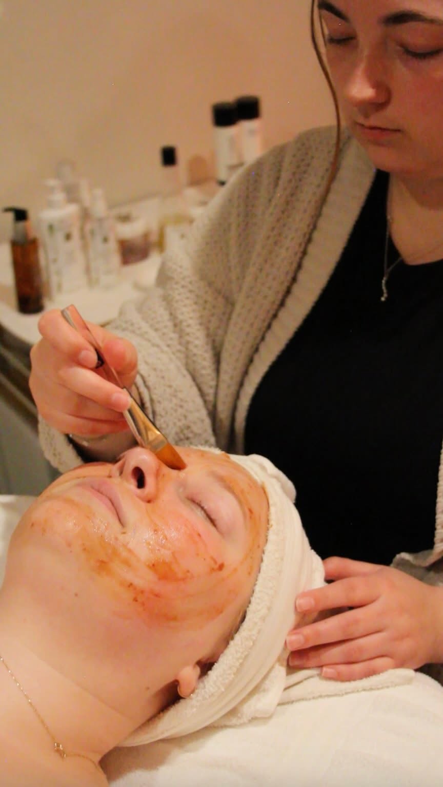 Celebrate Spring with our Botanical Bloom Facial 🌷🌼
Infused with antioxidant-rich berries, delicate neroli and lavender florals, and deeply hydrating botanical oils, this facial rejuvenating treatment plumps, smooths, and restores radiant glow. Skin feels refreshed, dewy, and beautifully balanced — the perfect spring awakening for a luminous complexion. 🌸
Facial by Laurel - book with our talented team of estheticians today!
#renoskincare #renofacials #eminenceorganics
