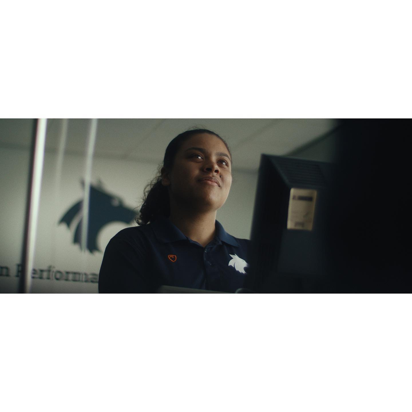 Few frames from a recent TVC I shot for Wolverhampton Uni🎥
Directed by Tom Stevens
Produced by @tinkertaylortv
AC’d by @lukeflahertycine
Gaffer’d by Mat Cooper
Sound by Manos Stefanakis
-
-
-
-
-
#cinematography #cinematographer #dop #dp #filmmaker #filmmaking #film #camera #directorofphotography #shortfilm #cameraassistant #commercial #tvc