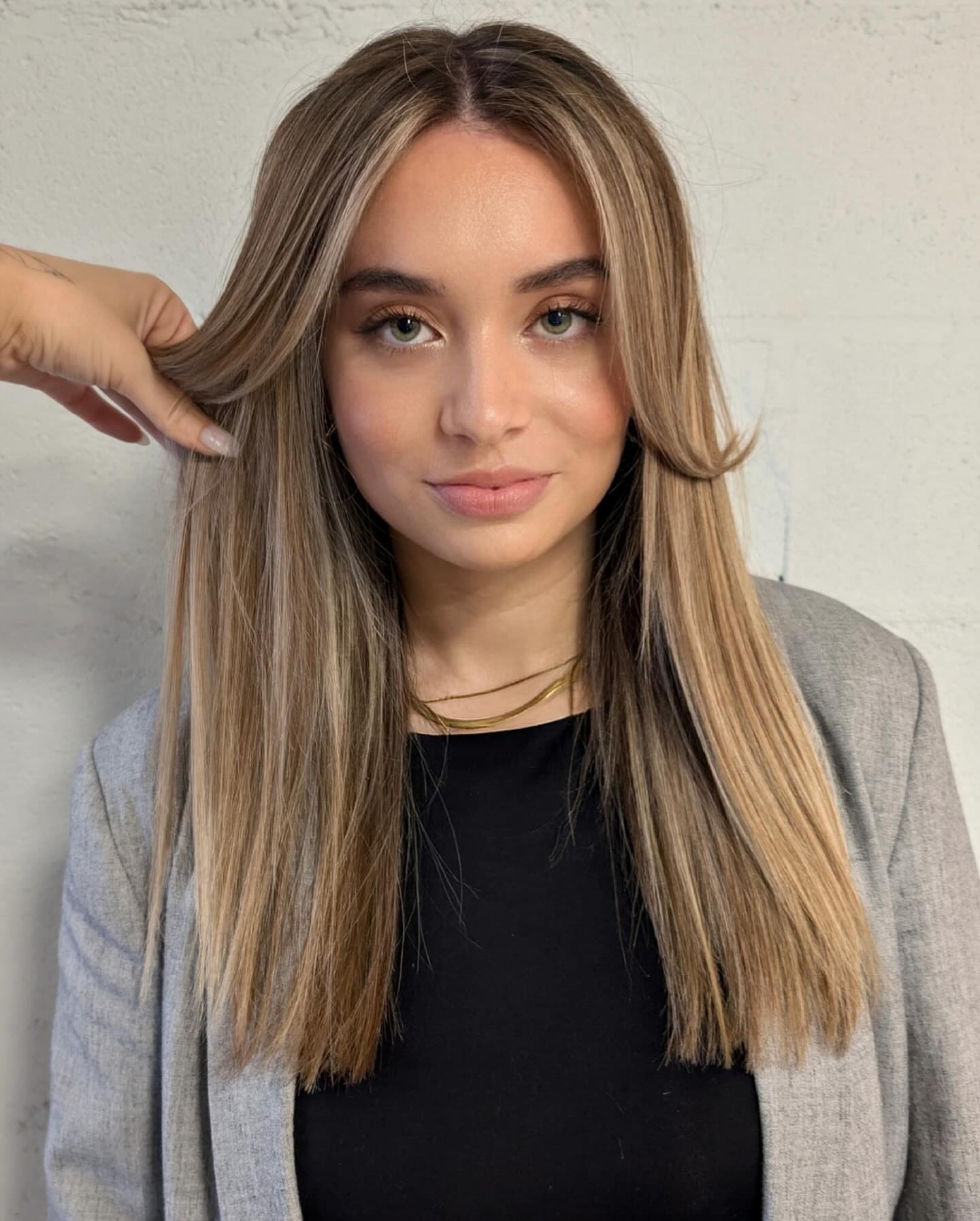 Faites briller vos cheveux ce printemps !🌸
Réservez dès maintenant votre balayage parfait. 💫💇🏼♀️
#luxembourg #balayage #salondecoiffure #hairstyles