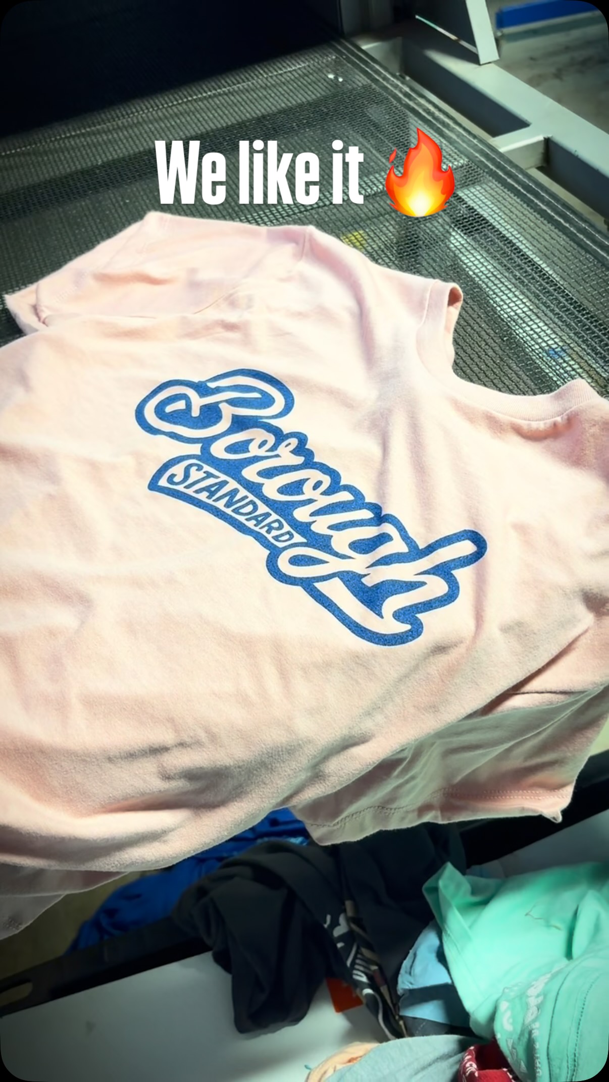 We like (LOVE) a shirt that’s hot off the press 🔥 💕 #boroughstandard #screenprinting #jonesboroughtn #smallbusiness