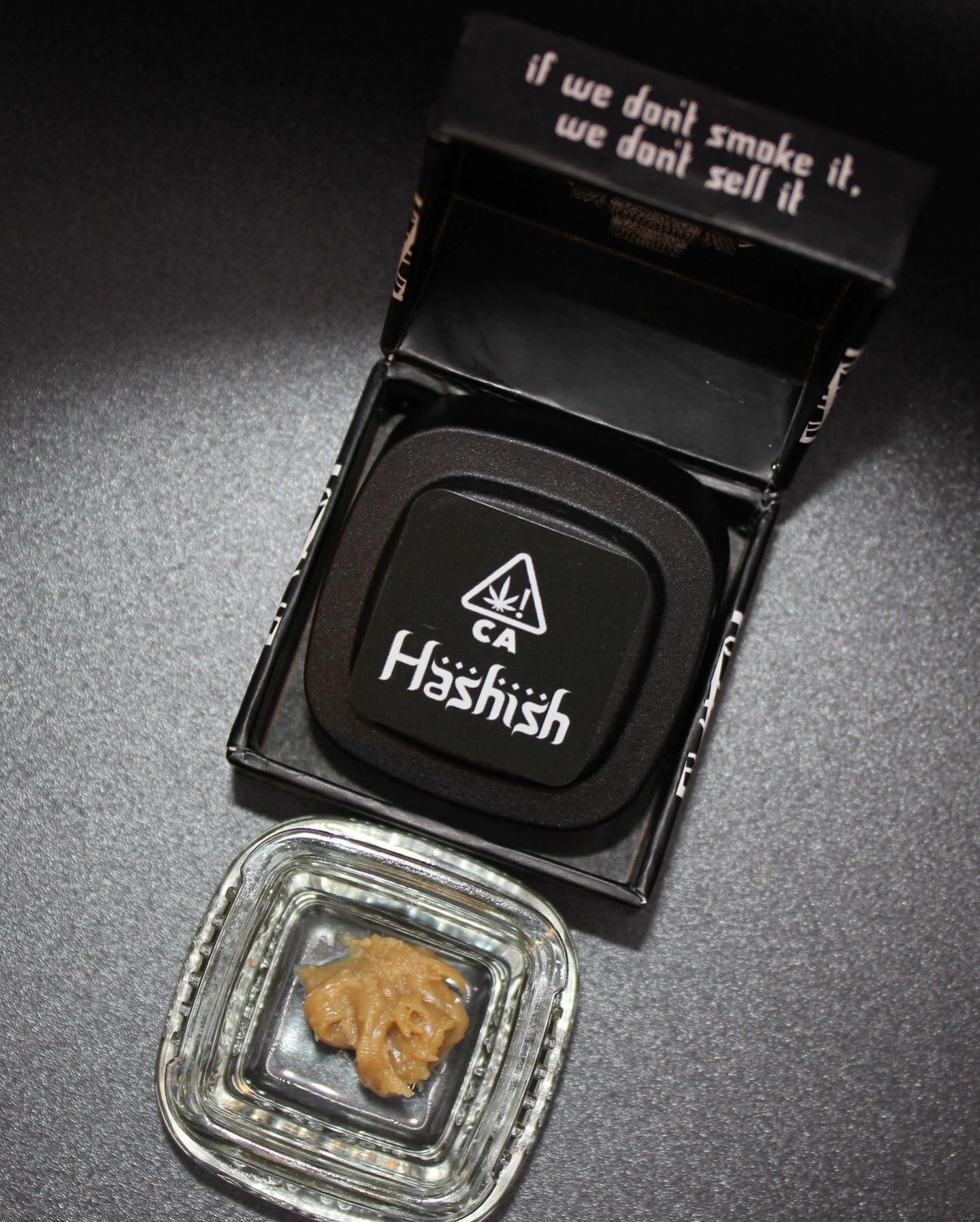 What y’all know about that Hashish?! 🤍
Not only are they one of the first to incorporate middle eastern culture into a brand, but they are GENUINELY AMAZING!
This was a cured rosin strain called Sunset Wedding. With a sunset sherbetXweddingcake cross this was the ultimate euphoric hybrid experience.
It was smooth as fuck with the most amazing terps and appearance 🤩 if you haven’t tried @hashish_cali @hashishofficial you NEED to!
#hashish #weddingcake #sunsetsherbert #ifwedontsmokeitwedontsellit #culture #dab #qualityoverquantity #themarijuanamedium