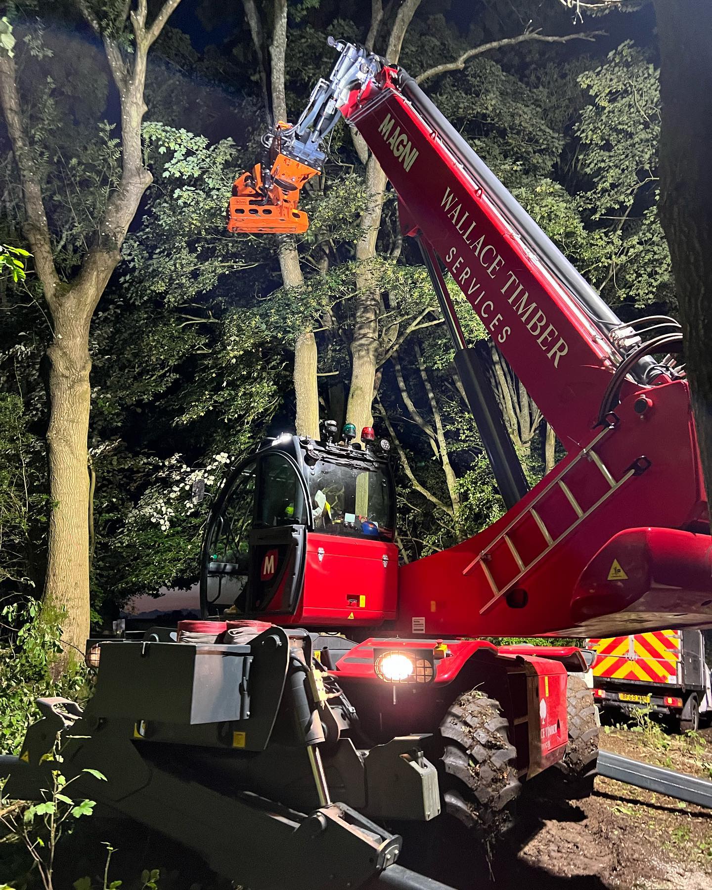 Our team was asked by John OāConnor to provide a forestry spec Magni Roto; in order to safely dismantle a large number of dying ash trees over Transport For London railway lines. Due to proximity of the trees and the busyness of the networks all works were carried out safely and efficiently over a number of nights. #mechanicaltreedismantling #johnoconnor #forestryengland #wallacetimberservices #transportforlondon #tfl #railwayclosure #nightworks #safetreedismantling #ashdieback #safetyworks #compliance #magnifique #magniroto #forestryspecmagni #woodcrackercs750 #partnership #workingtogether #contracthire #mechanisedarb #mechanisedarboriculture #dangeroustreedismantlingspecialist #contracthire #uk