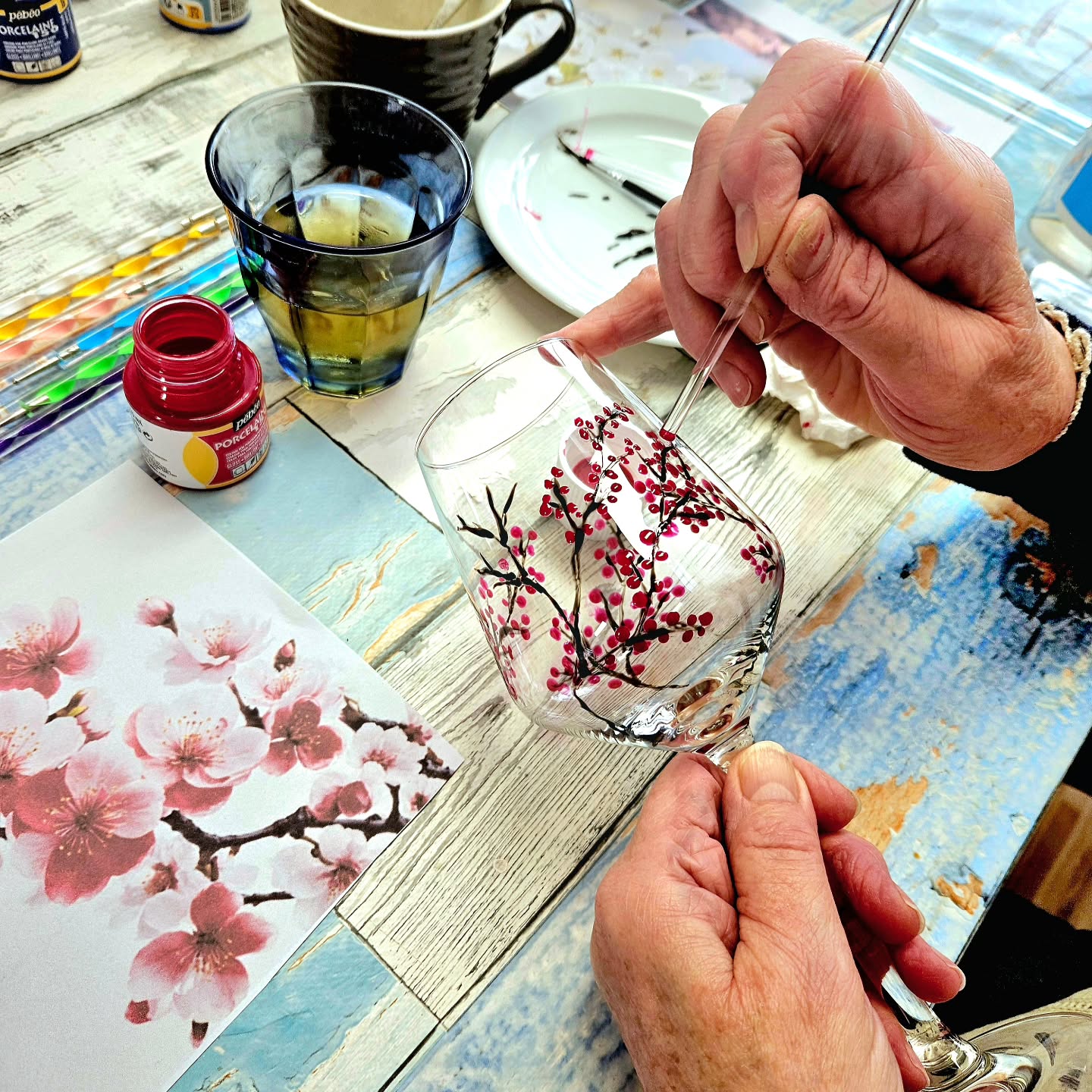 Resultaten van de workshop. Is dit niet geweldig 😍😍 En het was ook super leuk.
Komende keren is er nog plek, dus neem gerust een kijkje op mijn website 😉
#blossom #schilderen #wijnglas #pastellum #bloesem