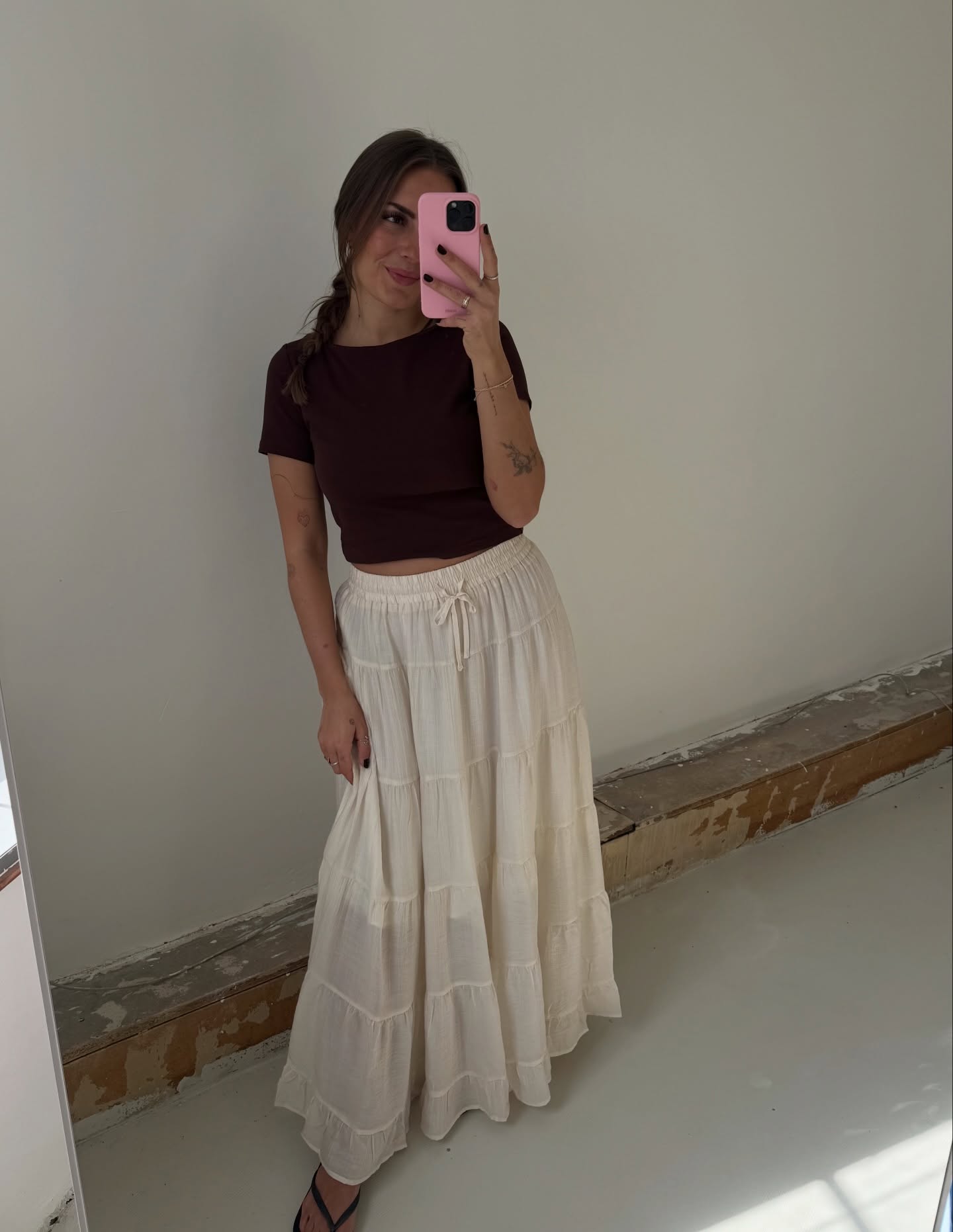 WAITING FOR SUMMER LIKE… 🙃🌞
Wir haben die Woche so Wunderschöne sommerstyles rein bekommen. Auch wenn der noch etwas auf sich warten lässt, schaut unbedingt mal die Tage im Store vorbei und stöbert durch.
#lieblingsstueckstore #newstyles #outfitinspo #fashionstore #conceptstore