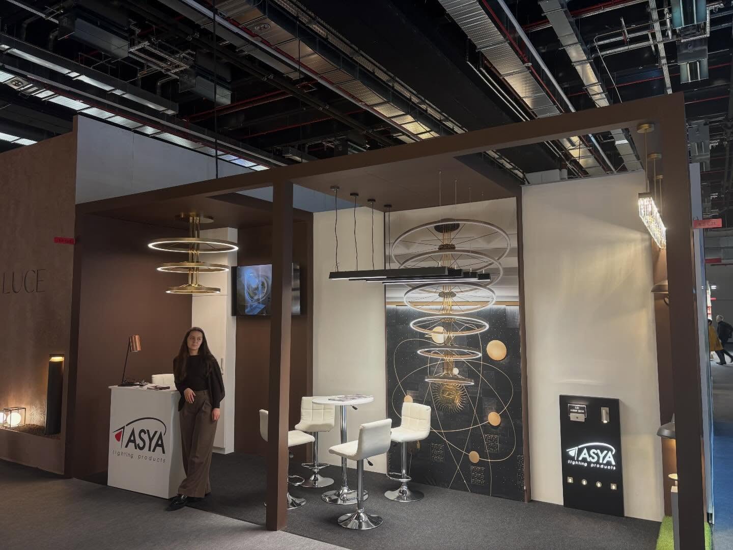Asya lighting x Light + Building
Thank you for visiting Asya lighting at Light + Building. We are always delighted to share with you our new bespoke projects and innovative products.