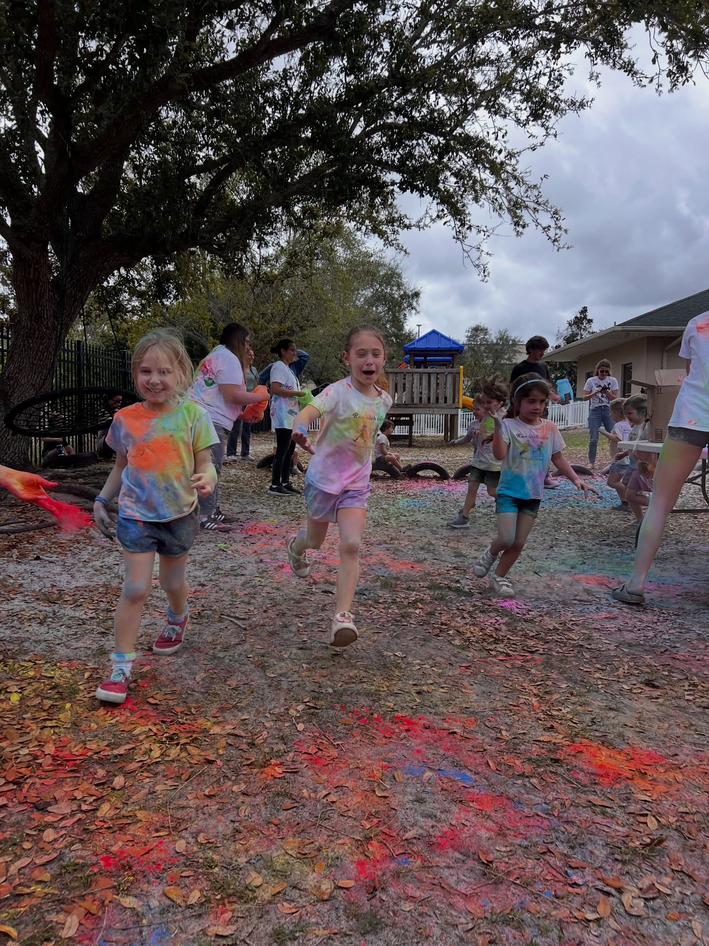 Color run 2026 photo dump 📸 Thank you Room 3 educators and the parents that volunteered to make this day so special! #colorrun #color #primary #montessori