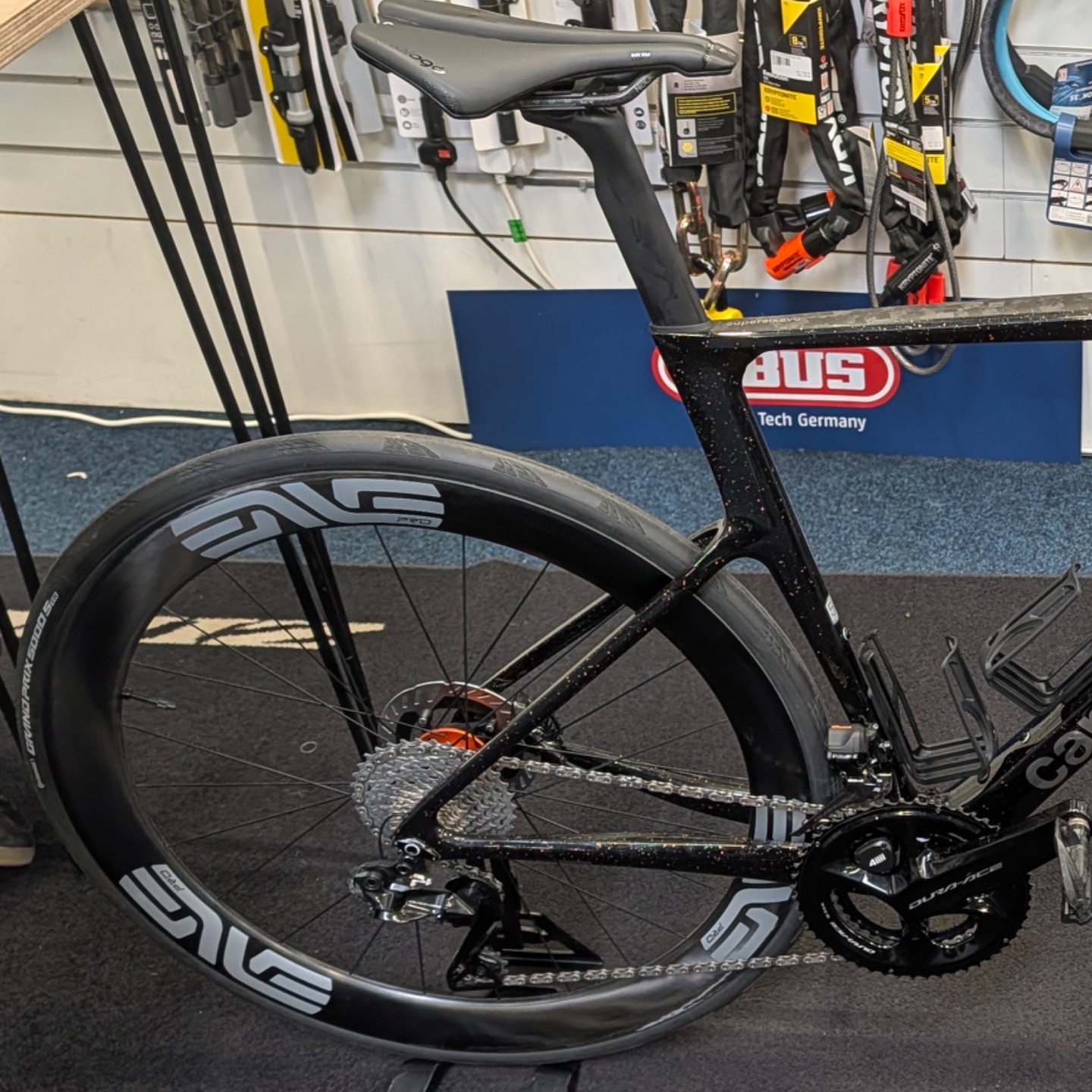 Bike of the Month! Cannondale Evo Hi Mod 1 with ENVE 4.5 SES (Pro Decals).
